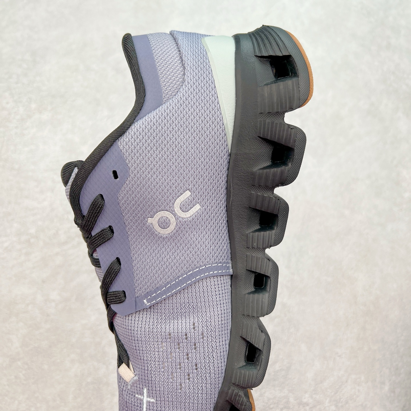 图片[7]-On Cloudsurfer Next 舒适百搭防滑耐磨低帮休闲跑步鞋 昂跑运动品牌 开创于2010年 缓震着陆、强效回弹、轻柔质感的设计构思始终是ON研制关键 与此同时基于“为全球提供革新性的跑步感受”信念 陆续推出了多款跑鞋及其以专业运动人体跑步工程学为设计关键的功能性跑步服饰设备 让跑者不费力气地畅快畅跑 尺码：36 36.5 37.5 38 38.5 39 40 40.5 41 42 42.5 43 44 44.5 45-选品中心