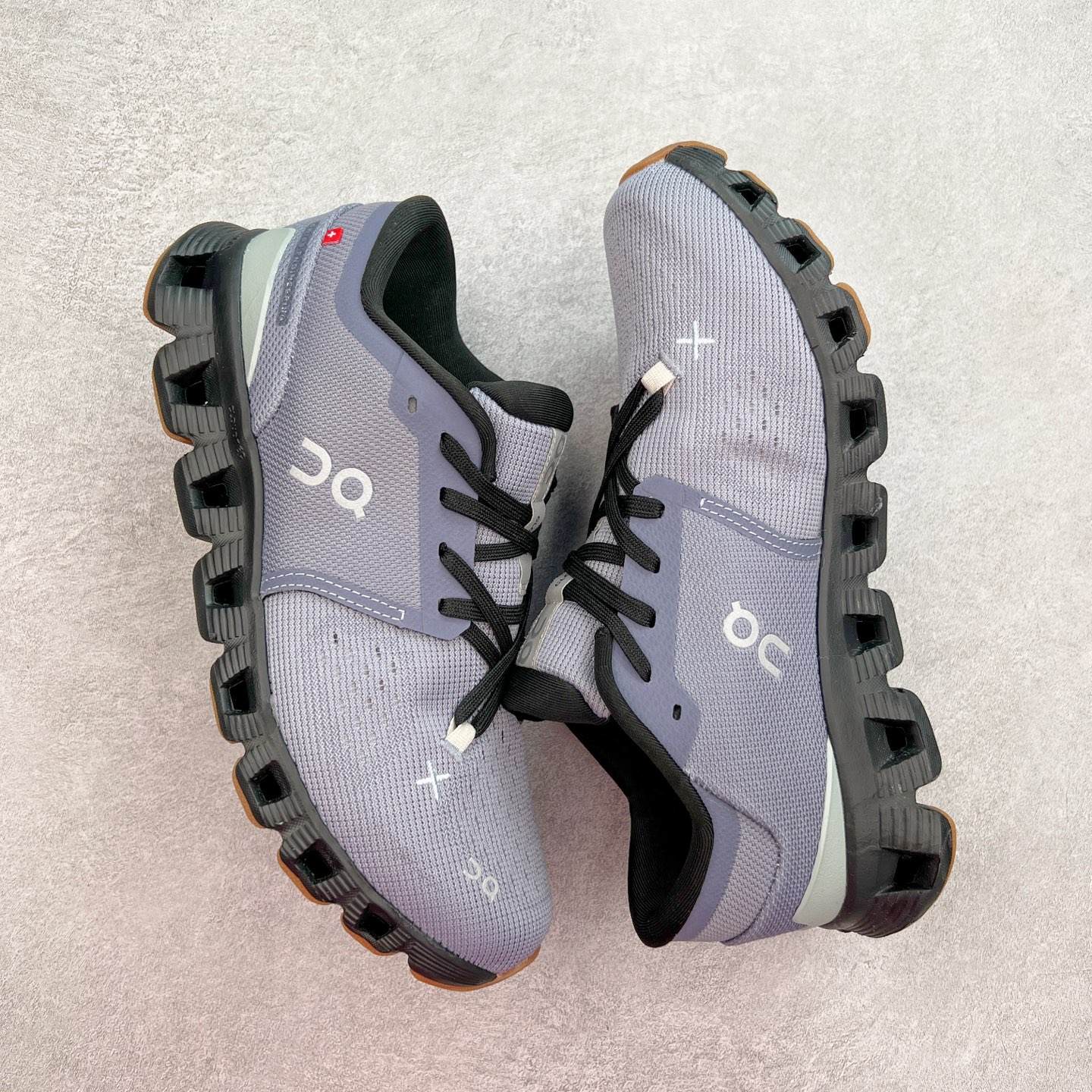 图片[3]-On Cloudsurfer Next 舒适百搭防滑耐磨低帮休闲跑步鞋 昂跑运动品牌 开创于2010年 缓震着陆、强效回弹、轻柔质感的设计构思始终是ON研制关键 与此同时基于“为全球提供革新性的跑步感受”信念 陆续推出了多款跑鞋及其以专业运动人体跑步工程学为设计关键的功能性跑步服饰设备 让跑者不费力气地畅快畅跑 尺码：36 36.5 37.5 38 38.5 39 40 40.5 41 42 42.5 43 44 44.5 45-选品中心