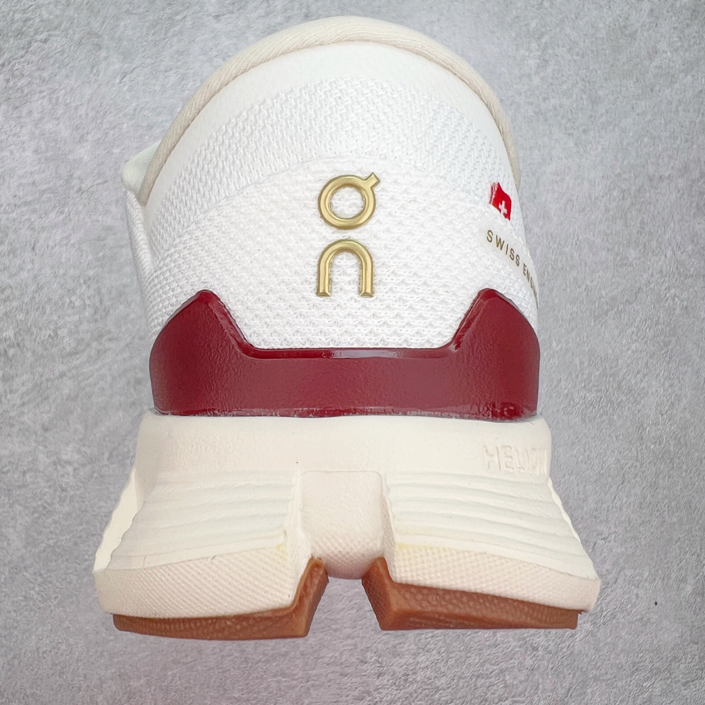 图片[8]-On Cloudsurfer Next 舒适百搭防滑耐磨低帮休闲跑步鞋 昂跑运动品牌 开创于2010年 缓震着陆、强效回弹、轻柔质感的设计构思始终是ON研制关键 与此同时基于“为全球提供革新性的跑步感受”信念 陆续推出了多款跑鞋及其以专业运动人体跑步工程学为设计关键的功能性跑步服饰设备 让跑者不费力气地畅快畅跑 尺码：36 36.5 37.5 38 38.5 39 40 40.5 41 42 42.5 43 44 44.5 45-选品中心