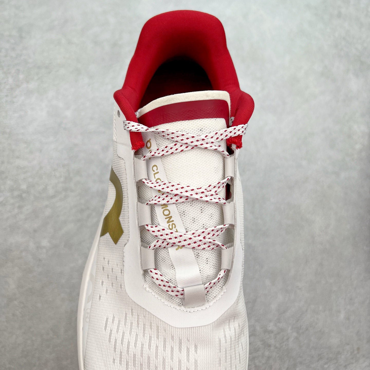 图片[5]-On Cloudsurfer Next 舒适百搭防滑耐磨低帮休闲跑步鞋 昂跑运动品牌 开创于2010年 缓震着陆、强效回弹、轻柔质感的设计构思始终是ON研制关键 与此同时基于“为全球提供革新性的跑步感受”信念 陆续推出了多款跑鞋及其以专业运动人体跑步工程学为设计关键的功能性跑步服饰设备 让跑者不费力气地畅快畅跑 尺码：36 36.5 37.5 38 38.5 39 40 40.5 41 42 42.5 43 44 44.5 45-选品中心