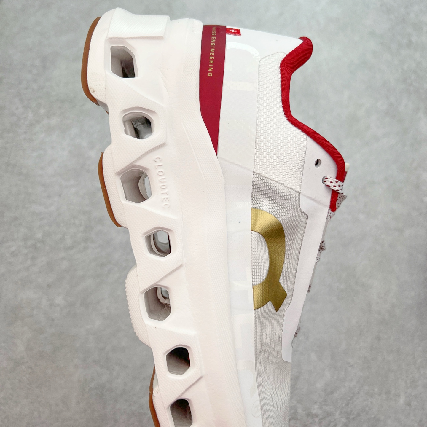 图片[6]-On Cloudsurfer Next 舒适百搭防滑耐磨低帮休闲跑步鞋 昂跑运动品牌 开创于2010年 缓震着陆、强效回弹、轻柔质感的设计构思始终是ON研制关键 与此同时基于“为全球提供革新性的跑步感受”信念 陆续推出了多款跑鞋及其以专业运动人体跑步工程学为设计关键的功能性跑步服饰设备 让跑者不费力气地畅快畅跑 尺码：36 36.5 37.5 38 38.5 39 40 40.5 41 42 42.5 43 44 44.5 45-选品中心