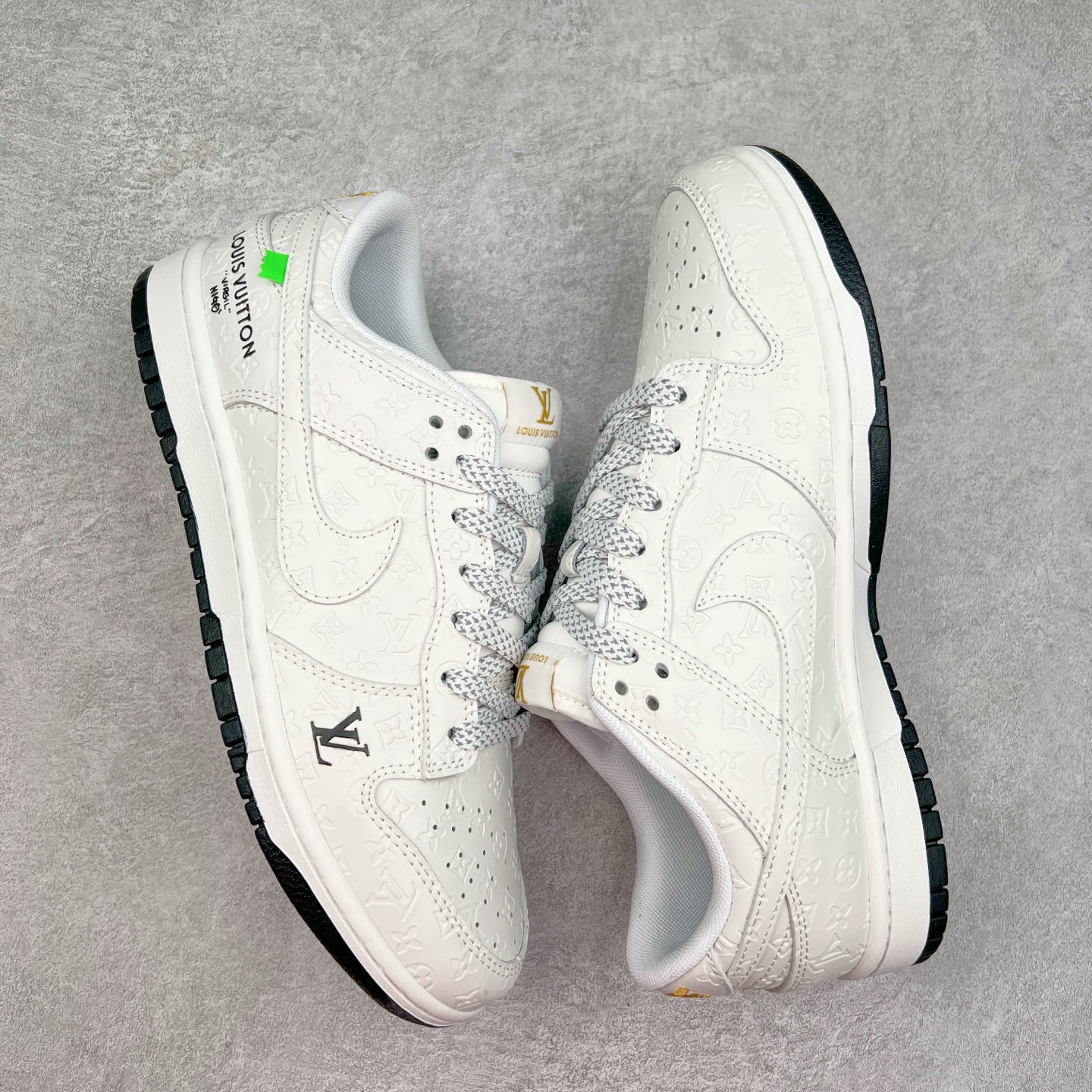 图片[3]-NK Dunk Low 定制配色 XX3168-145 大厂出品 极力推荐 原装头层材料 独家版型蒸餾加工帶來的是更好的视觉和脚感体验大厂纯原品质出货 清洁度 电绣工艺 皮料切割干净无任何毛边 细节完美 实拍调校N版已经零色差零失真 百分百还原实物色彩所见即所得 不存在货不对板色差等低级问题 选购参考实物拍摄 不混卖不参货 只用心做好货严格选品 承诺混一赔十 尺码：36 36.5 37.5 38 38.5 39 40 40.5 41 42 42.5 43 44 44.5 45-选品中心