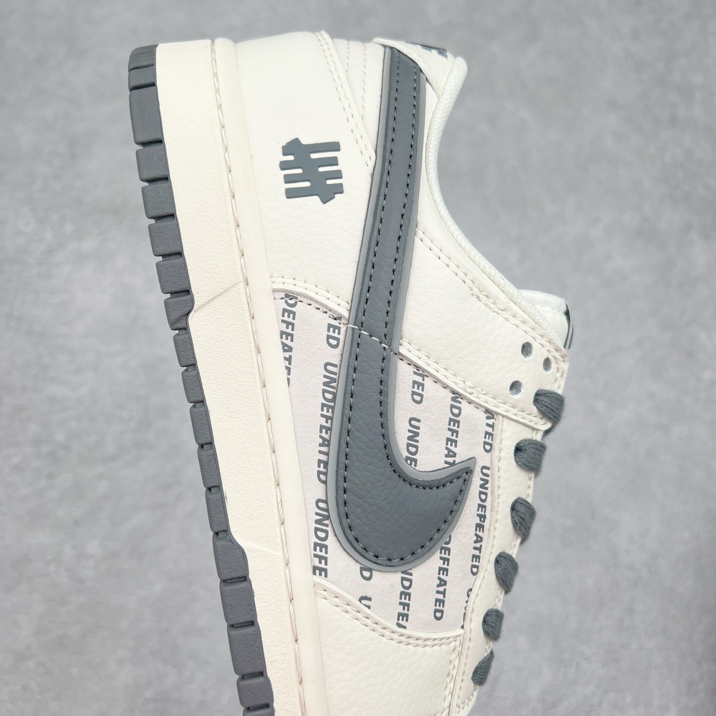 图片[6]-NK Dunk Low 定制配色 XX2026-679 大厂出品 极力推荐 原装头层材料 独家版型蒸餾加工帶來的是更好的视觉和脚感体验大厂纯原品质出货 清洁度 电绣工艺 皮料切割干净无任何毛边 细节完美 实拍调校N版已经零色差零失真 百分百还原实物色彩所见即所得 不存在货不对板色差等低级问题 选购参考实物拍摄 不混卖不参货 只用心做好货严格选品 承诺混一赔十 尺码：36 36.5 37.5 38 38.5 39 40 40.5 41 42 42.5 43 44 44.5 45-选品中心