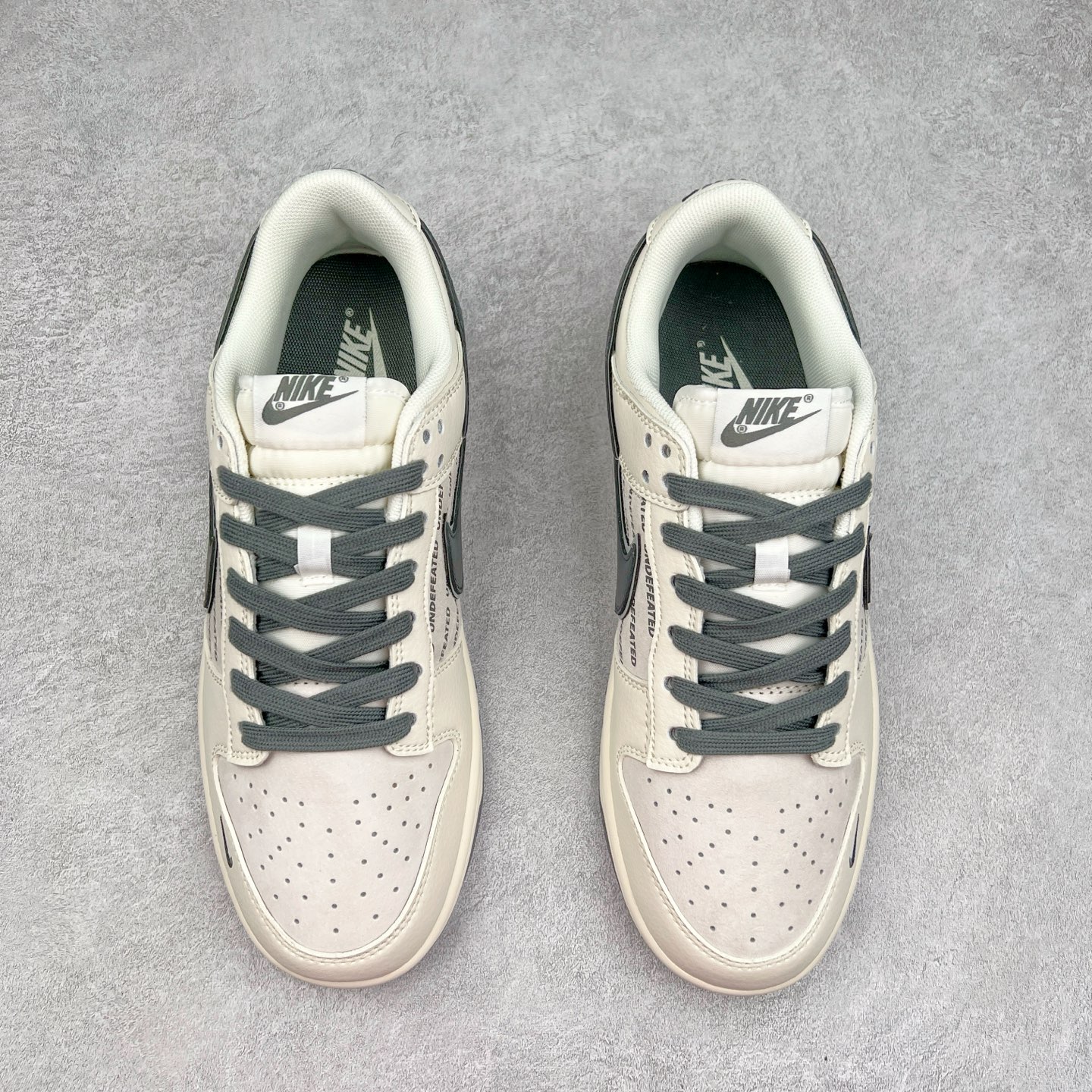 图片[2]-NK Dunk Low 定制配色 XX2026-679 大厂出品 极力推荐 原装头层材料 独家版型蒸餾加工帶來的是更好的视觉和脚感体验大厂纯原品质出货 清洁度 电绣工艺 皮料切割干净无任何毛边 细节完美 实拍调校N版已经零色差零失真 百分百还原实物色彩所见即所得 不存在货不对板色差等低级问题 选购参考实物拍摄 不混卖不参货 只用心做好货严格选品 承诺混一赔十 尺码：36 36.5 37.5 38 38.5 39 40 40.5 41 42 42.5 43 44 44.5 45-选品中心