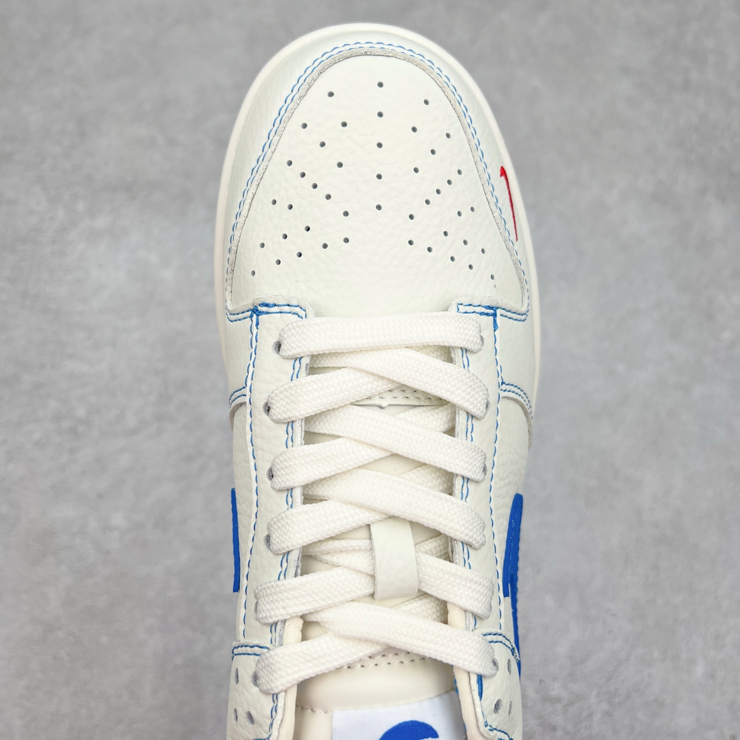 图片[4]-NK Dunk Low 定制配色 XB3802-350 大厂出品 极力推荐 原装头层材料 独家版型蒸餾加工帶來的是更好的视觉和脚感体验大厂纯原品质出货 清洁度 电绣工艺 皮料切割干净无任何毛边 细节完美 实拍调校N版已经零色差零失真 百分百还原实物色彩所见即所得 不存在货不对板色差等低级问题 选购参考实物拍摄 不混卖不参货 只用心做好货严格选品 承诺混一赔十 尺码：36 36.5 37.5 38 38.5 39 40 40.5 41 42 42.5 43 44 44.5 45-选品中心