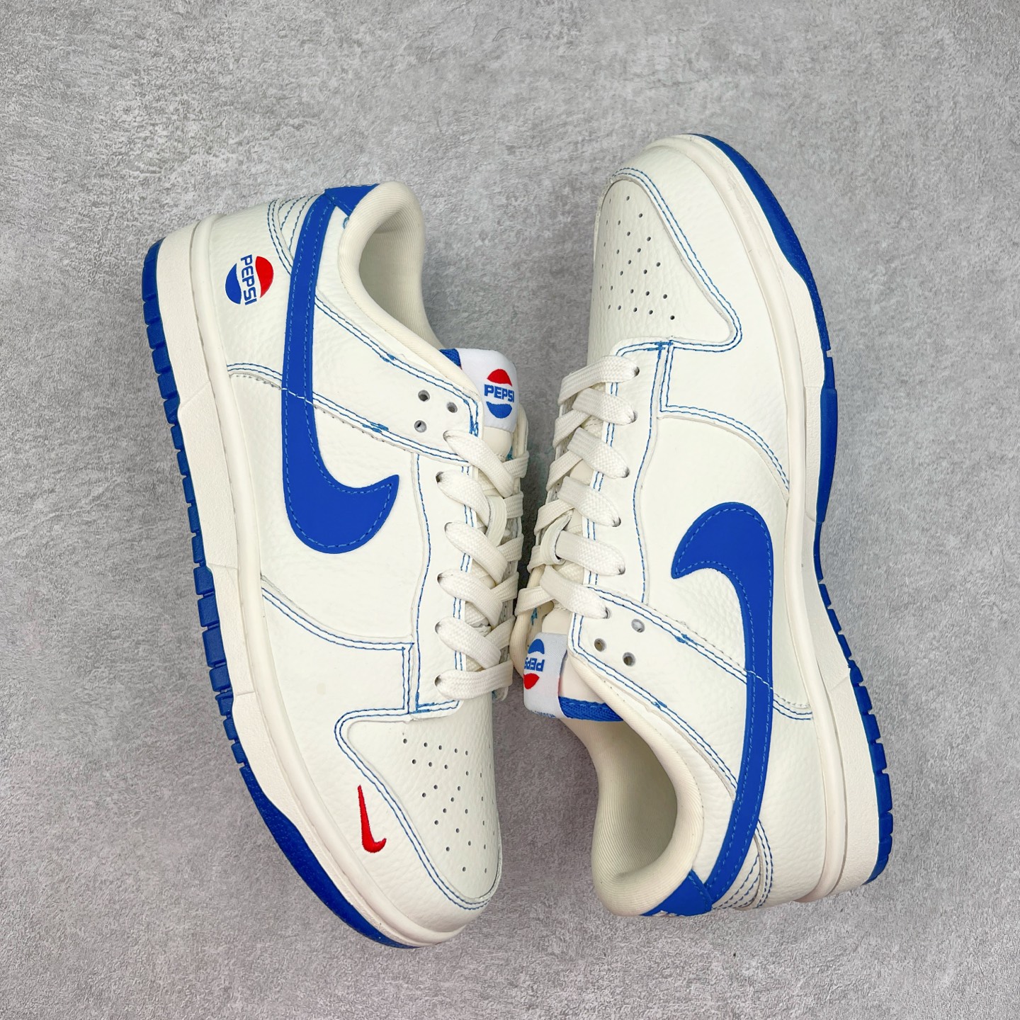 图片[3]-NK Dunk Low 定制配色 XB3802-350 大厂出品 极力推荐 原装头层材料 独家版型蒸餾加工帶來的是更好的视觉和脚感体验大厂纯原品质出货 清洁度 电绣工艺 皮料切割干净无任何毛边 细节完美 实拍调校N版已经零色差零失真 百分百还原实物色彩所见即所得 不存在货不对板色差等低级问题 选购参考实物拍摄 不混卖不参货 只用心做好货严格选品 承诺混一赔十 尺码：36 36.5 37.5 38 38.5 39 40 40.5 41 42 42.5 43 44 44.5 45-选品中心