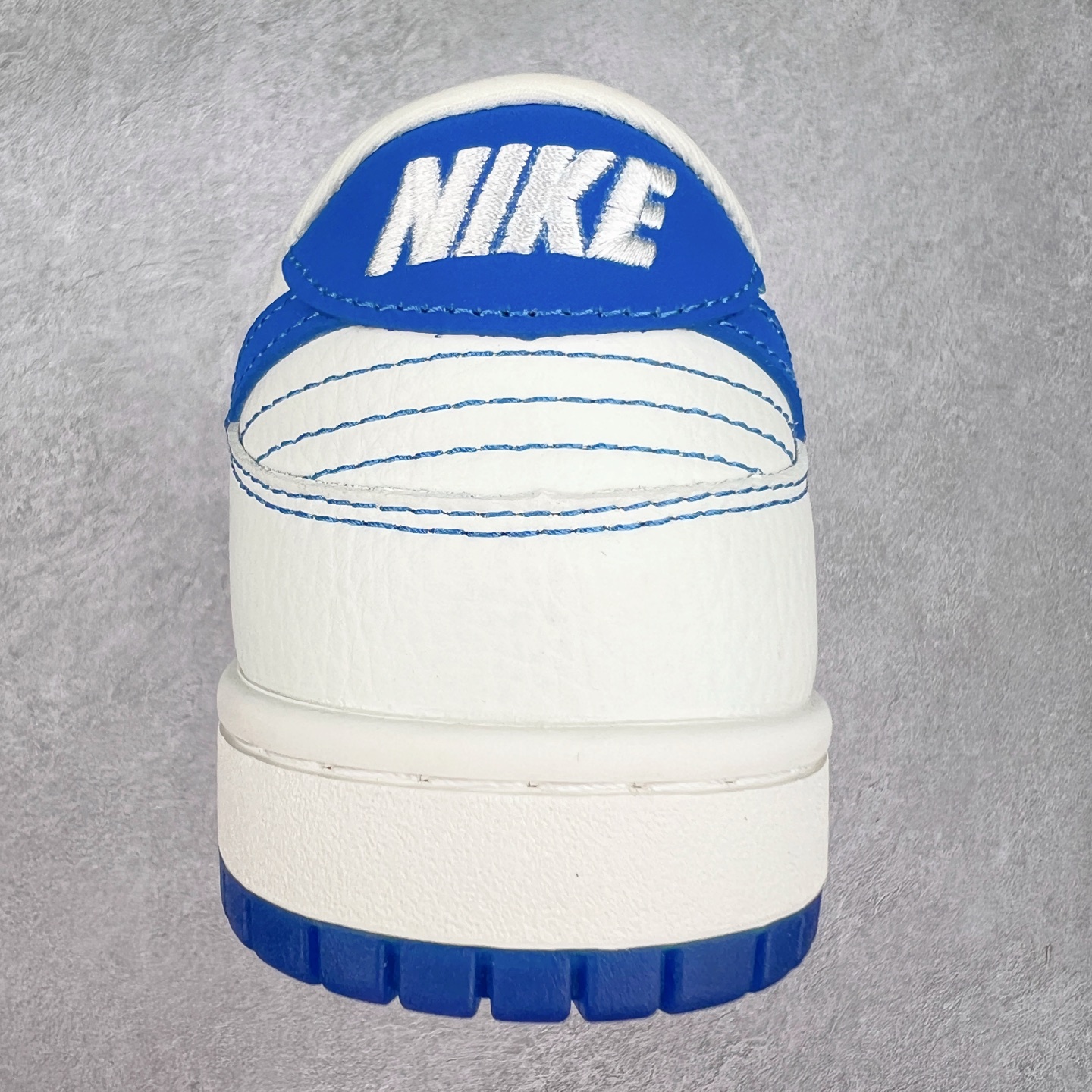 图片[8]-NK Dunk Low 定制配色 XB3802-350 大厂出品 极力推荐 原装头层材料 独家版型蒸餾加工帶來的是更好的视觉和脚感体验大厂纯原品质出货 清洁度 电绣工艺 皮料切割干净无任何毛边 细节完美 实拍调校N版已经零色差零失真 百分百还原实物色彩所见即所得 不存在货不对板色差等低级问题 选购参考实物拍摄 不混卖不参货 只用心做好货严格选品 承诺混一赔十 尺码：36 36.5 37.5 38 38.5 39 40 40.5 41 42 42.5 43 44 44.5 45-选品中心