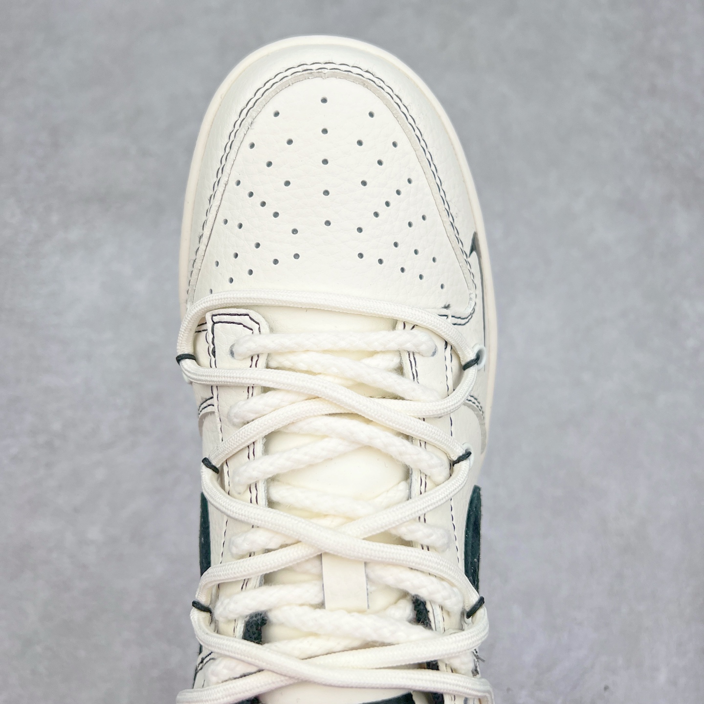 图片[4]-NK Dunk Low 定制配色 YX5066-277 大厂出品 极力推荐 原装头层材料 独家版型蒸餾加工帶來的是更好的视觉和脚感体验大厂纯原品质出货 清洁度 电绣工艺 皮料切割干净无任何毛边 细节完美 实拍调校N版已经零色差零失真 百分百还原实物色彩所见即所得 不存在货不对板色差等低级问题 选购参考实物拍摄 不混卖不参货 只用心做好货严格选品 承诺混一赔十 尺码：36 36.5 37.5 38 38.5 39 40 40.5 41 42 42.5 43 44 44.5 45-选品中心