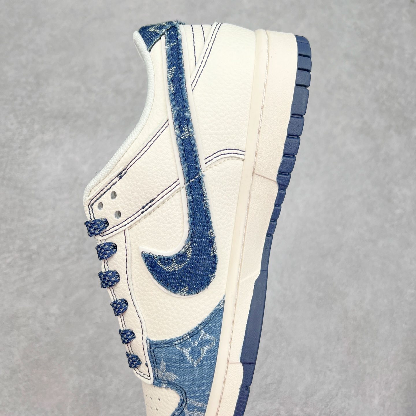 图片[7]-NK Dunk Low 定制配色 XX3168-142 大厂出品 极力推荐 原装头层材料 独家版型蒸餾加工帶來的是更好的视觉和脚感体验大厂纯原品质出货 清洁度 电绣工艺 皮料切割干净无任何毛边 细节完美 实拍调校N版已经零色差零失真 百分百还原实物色彩所见即所得 不存在货不对板色差等低级问题 选购参考实物拍摄 不混卖不参货 只用心做好货严格选品 承诺混一赔十 尺码：36 36.5 37.5 38 38.5 39 40 40.5 41 42 42.5 43 44 44.5 45-选品中心