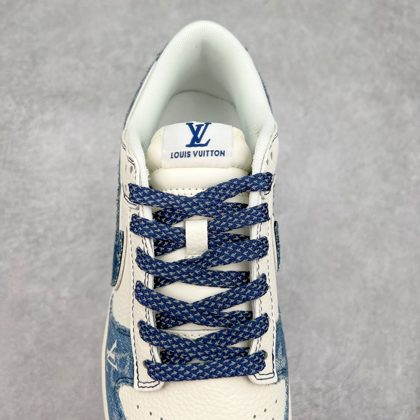 图片[5]-NK Dunk Low 定制配色 XX3168-142 大厂出品 极力推荐 原装头层材料 独家版型蒸餾加工帶來的是更好的视觉和脚感体验大厂纯原品质出货 清洁度 电绣工艺 皮料切割干净无任何毛边 细节完美 实拍调校N版已经零色差零失真 百分百还原实物色彩所见即所得 不存在货不对板色差等低级问题 选购参考实物拍摄 不混卖不参货 只用心做好货严格选品 承诺混一赔十 尺码：36 36.5 37.5 38 38.5 39 40 40.5 41 42 42.5 43 44 44.5 45-选品中心