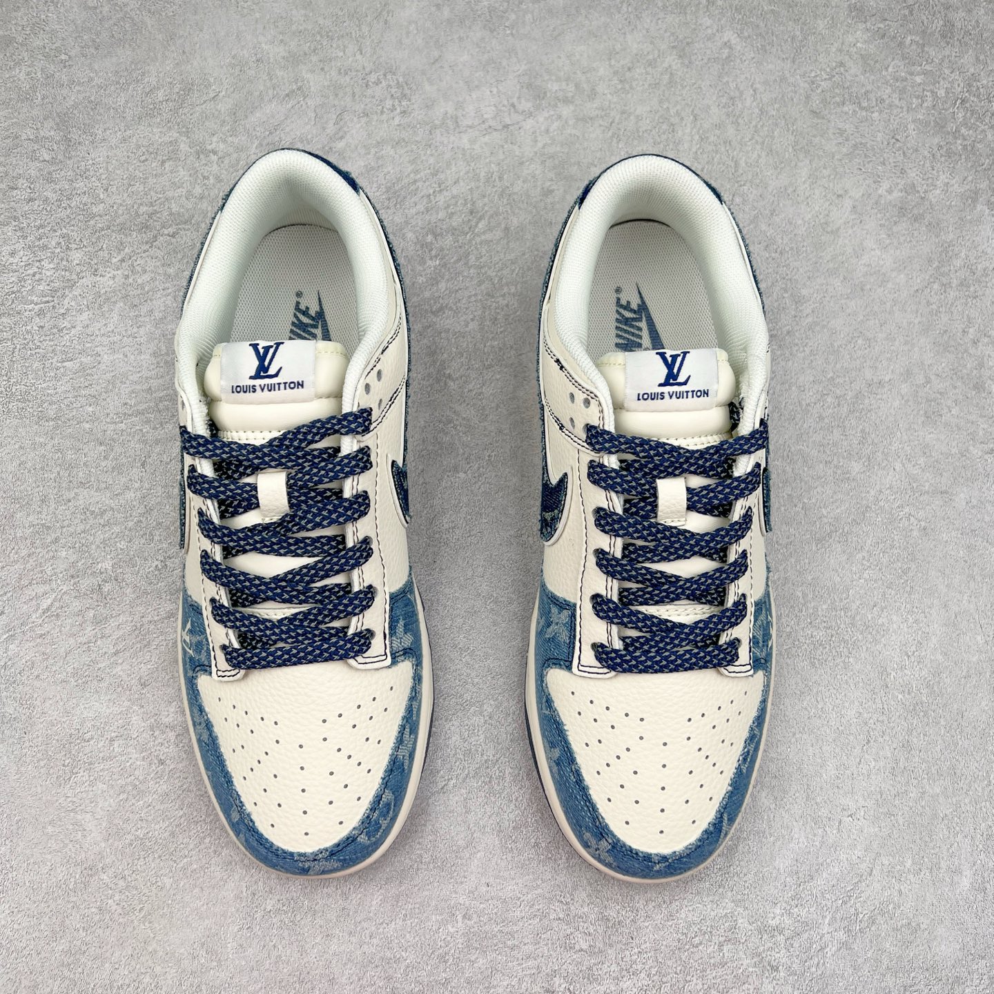 图片[2]-NK Dunk Low 定制配色 XX3168-142 大厂出品 极力推荐 原装头层材料 独家版型蒸餾加工帶來的是更好的视觉和脚感体验大厂纯原品质出货 清洁度 电绣工艺 皮料切割干净无任何毛边 细节完美 实拍调校N版已经零色差零失真 百分百还原实物色彩所见即所得 不存在货不对板色差等低级问题 选购参考实物拍摄 不混卖不参货 只用心做好货严格选品 承诺混一赔十 尺码：36 36.5 37.5 38 38.5 39 40 40.5 41 42 42.5 43 44 44.5 45-选品中心