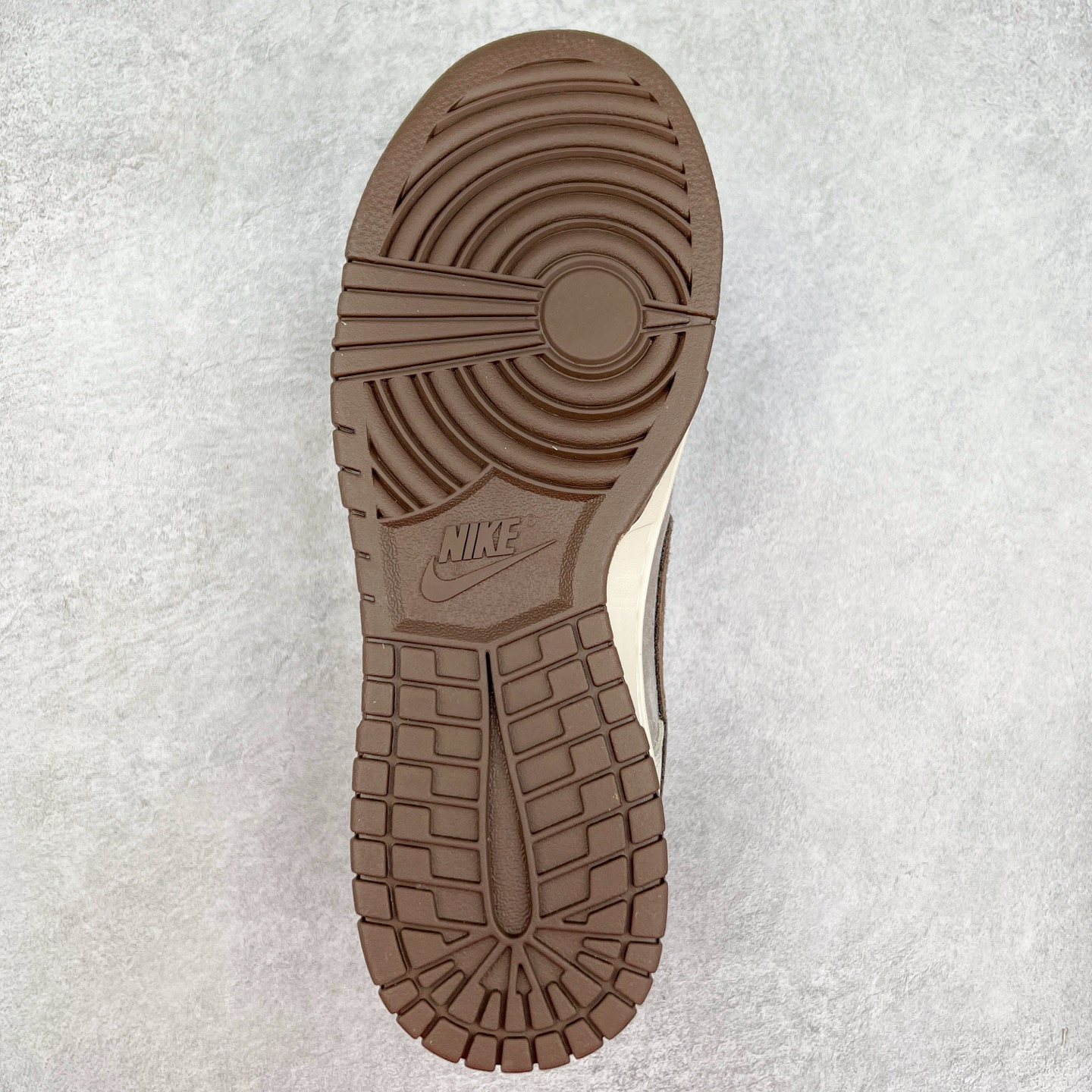 图片[9]-NK Dunk Low 定制配色 YX5066-295 大厂出品 极力推荐 原装头层材料 独家版型蒸餾加工帶來的是更好的视觉和脚感体验大厂纯原品质出货 清洁度 电绣工艺 皮料切割干净无任何毛边 细节完美 实拍调校N版已经零色差零失真 百分百还原实物色彩所见即所得 不存在货不对板色差等低级问题 选购参考实物拍摄 不混卖不参货 只用心做好货严格选品 承诺混一赔十 尺码：36 36.5 37.5 38 38.5 39 40 40.5 41 42 42.5 43 44 44.5 45-选品中心