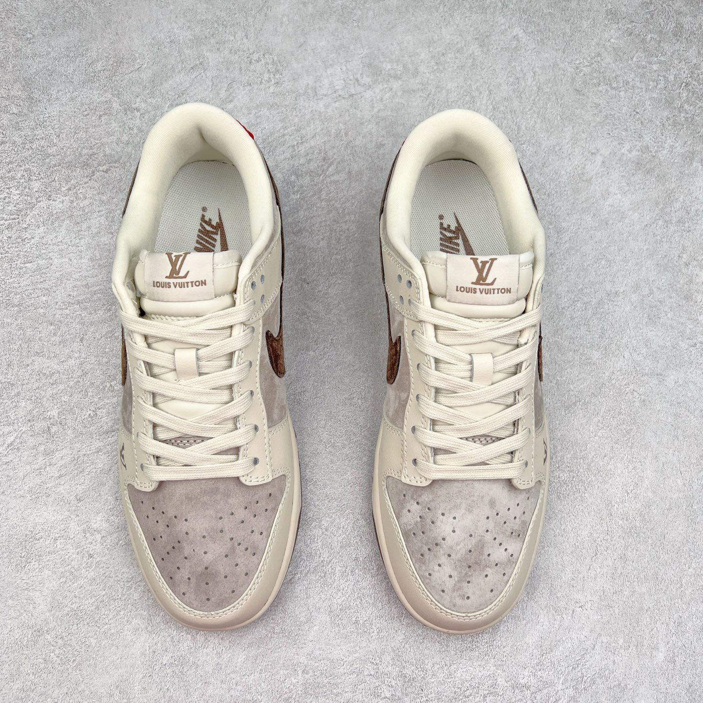 图片[2]-NK Dunk Low 定制配色 YX5066-295 大厂出品 极力推荐 原装头层材料 独家版型蒸餾加工帶來的是更好的视觉和脚感体验大厂纯原品质出货 清洁度 电绣工艺 皮料切割干净无任何毛边 细节完美 实拍调校N版已经零色差零失真 百分百还原实物色彩所见即所得 不存在货不对板色差等低级问题 选购参考实物拍摄 不混卖不参货 只用心做好货严格选品 承诺混一赔十 尺码：36 36.5 37.5 38 38.5 39 40 40.5 41 42 42.5 43 44 44.5 45-选品中心