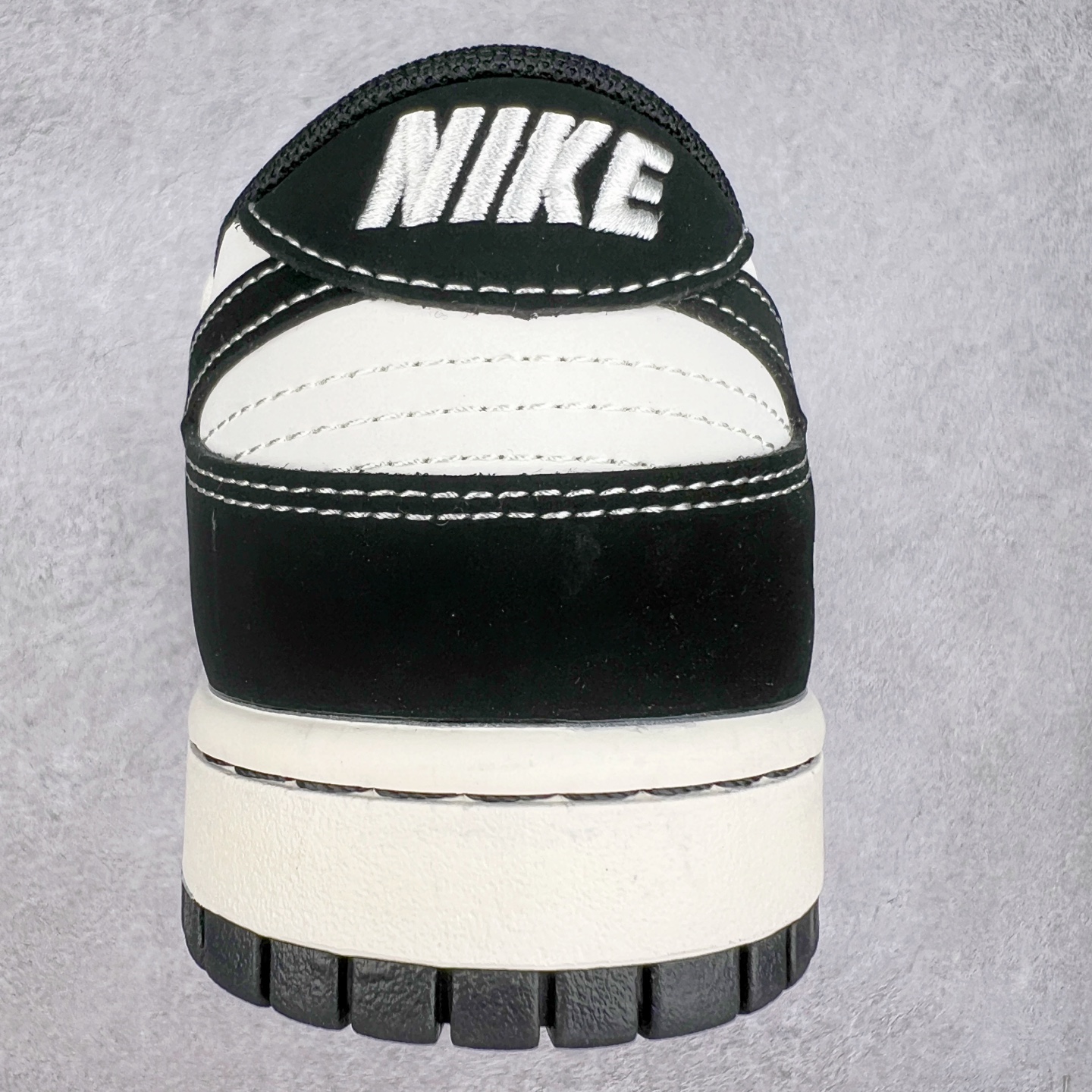 图片[8]-NK Dunk Low 定制配色 YX5066-287 大厂出品 极力推荐 原装头层材料 独家版型蒸餾加工帶來的是更好的视觉和脚感体验大厂纯原品质出货 清洁度 电绣工艺 皮料切割干净无任何毛边 细节完美 实拍调校N版已经零色差零失真 百分百还原实物色彩所见即所得 不存在货不对板色差等低级问题 选购参考实物拍摄 不混卖不参货 只用心做好货严格选品 承诺混一赔十 尺码：36 36.5 37.5 38 38.5 39 40 40.5 41 42 42.5 43 44 44.5 45-选品中心