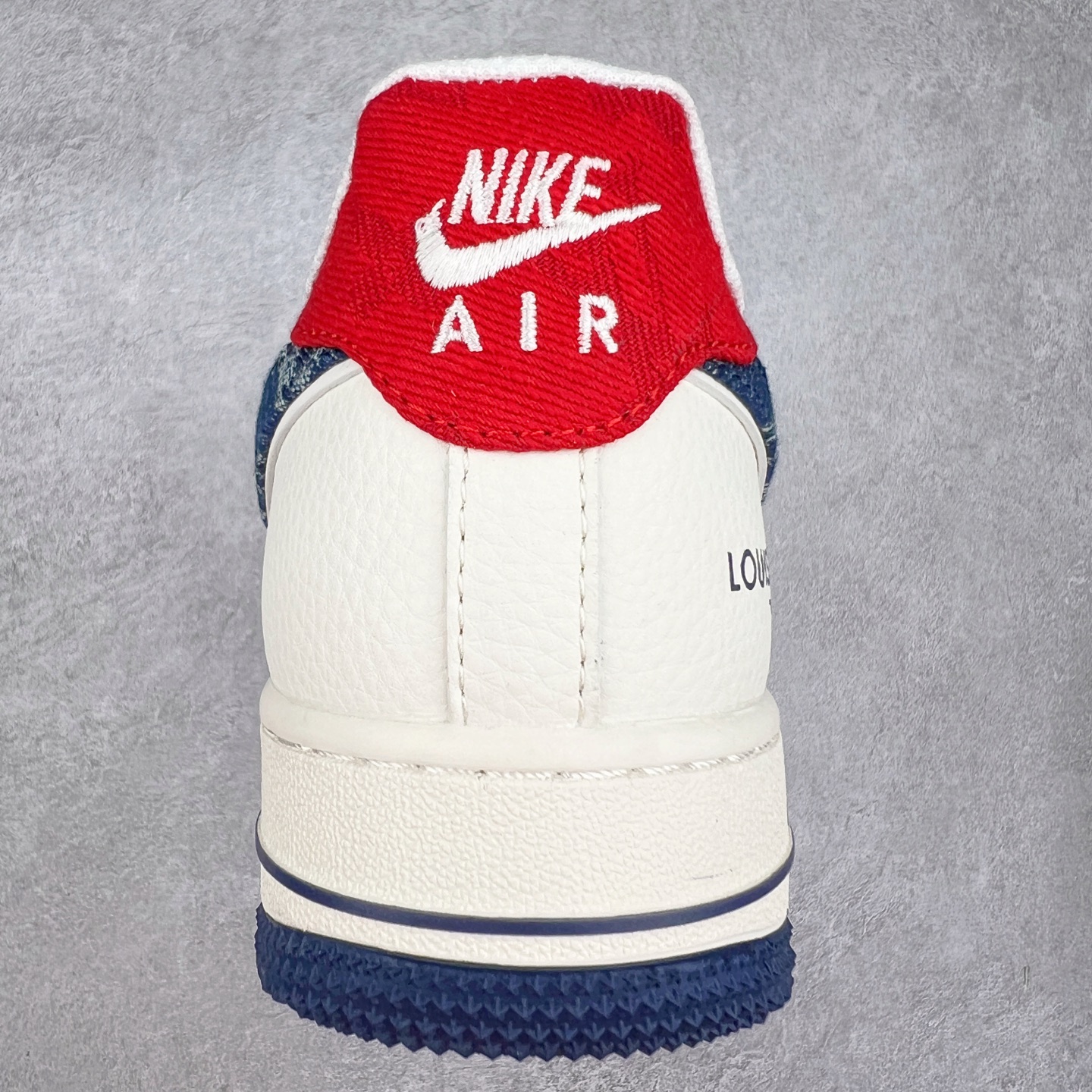 图片[8]-NK Air Force 1´07 Low 空军一号低帮百搭休闲运动板鞋 XX3168-128 柔软、弹性十足的缓震性能和出色的中底设计 横跨复古与现代的外型结合 造就出风靡全球 三十多年的Force 1 直到今天还深受青睐 实拍调校N版已经零色差零失真 百分百还原实物色彩所见即所得 不存在货不对板色差等低级问题 选购参考实物拍摄 不混卖不参货 只用心做好货严格选品 承诺混一赔十 尺码：36 36.5 37.5 38 38.5 39 40 40.5 41 42 42.5 43 44 44.5 45-选品中心