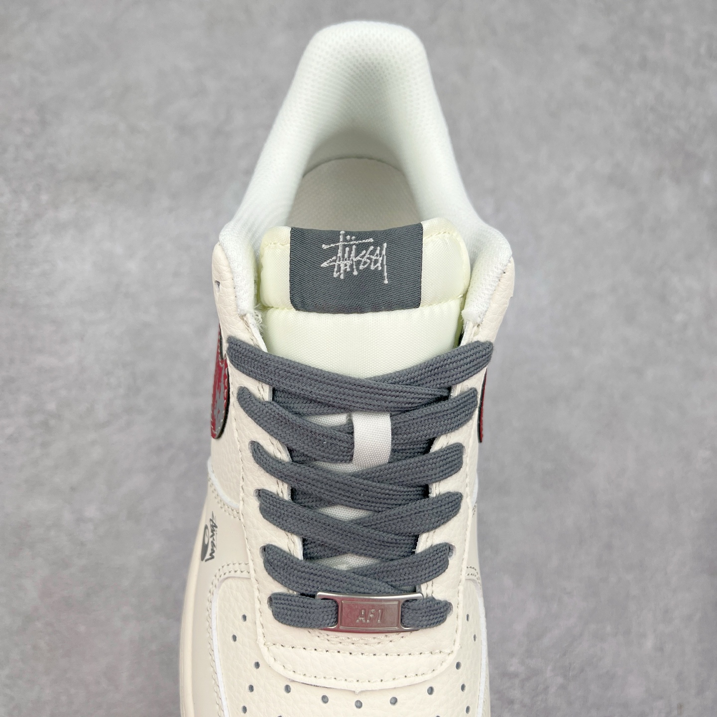 图片[5]-NK Air Force 1´07 Low 空军一号低帮百搭休闲运动板鞋 XS1958-573 柔软、弹性十足的缓震性能和出色的中底设计 横跨复古与现代的外型结合 造就出风靡全球 三十多年的Force 1 直到今天还深受青睐 实拍调校N版已经零色差零失真 百分百还原实物色彩所见即所得 不存在货不对板色差等低级问题 选购参考实物拍摄 不混卖不参货 只用心做好货严格选品 承诺混一赔十 尺码：36 36.5 37.5 38 38.5 39 40 40.5 41 42 42.5 43 44 44.5 45-选品中心