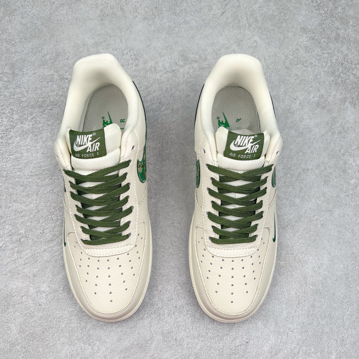 图片[2]-NK Air Force 1´07 Low 空军一号低帮百搭休闲运动板鞋 KK1988-069 柔软、弹性十足的缓震性能和出色的中底设计 横跨复古与现代的外型结合 造就出风靡全球 三十多年的Force 1 直到今天还深受青睐 实拍调校N版已经零色差零失真 百分百还原实物色彩所见即所得 不存在货不对板色差等低级问题 选购参考实物拍摄 不混卖不参货 只用心做好货严格选品 承诺混一赔十 尺码：36 36.5 37.5 38 38.5 39 40 40.5 41 42 42.5 43 44 44.5 45-选品中心