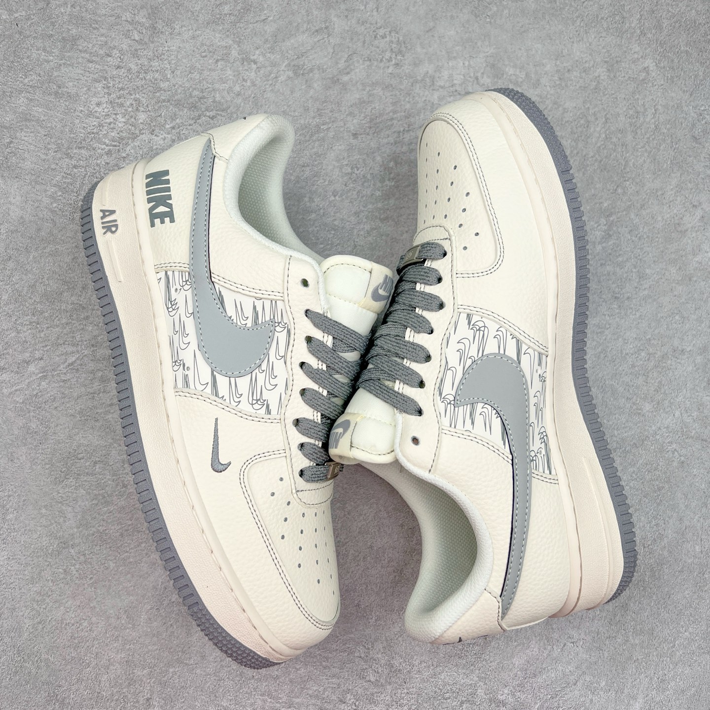 图片[3]-NK Air Force 1´07 Low 空军一号低帮百搭休闲运动板鞋 HH7518-070 柔软、弹性十足的缓震性能和出色的中底设计 横跨复古与现代的外型结合 造就出风靡全球 三十多年的Force 1 直到今天还深受青睐 实拍调校N版已经零色差零失真 百分百还原实物色彩所见即所得 不存在货不对板色差等低级问题 选购参考实物拍摄 不混卖不参货 只用心做好货严格选品 承诺混一赔十 尺码：36 36.5 37.5 38 38.5 39 40 40.5 41 42 42.5 43 44 44.5 45-选品中心