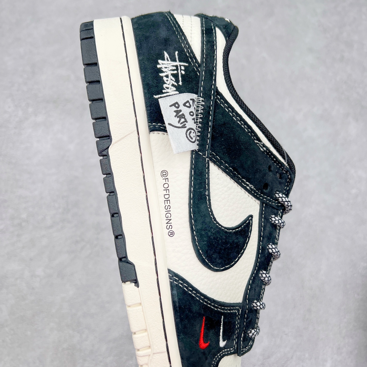图片[6]-NK Dunk Low 定制配色 YX5066-295 大厂出品 极力推荐 原装头层材料 独家版型蒸餾加工帶來的是更好的视觉和脚感体验大厂纯原品质出货 清洁度 电绣工艺 皮料切割干净无任何毛边 细节完美 实拍调校N版已经零色差零失真 百分百还原实物色彩所见即所得 不存在货不对板色差等低级问题 选购参考实物拍摄 不混卖不参货 只用心做好货严格选品 承诺混一赔十 尺码：36 36.5 37.5 38 38.5 39 40 40.5 41 42 42.5 43 44 44.5 45-选品中心