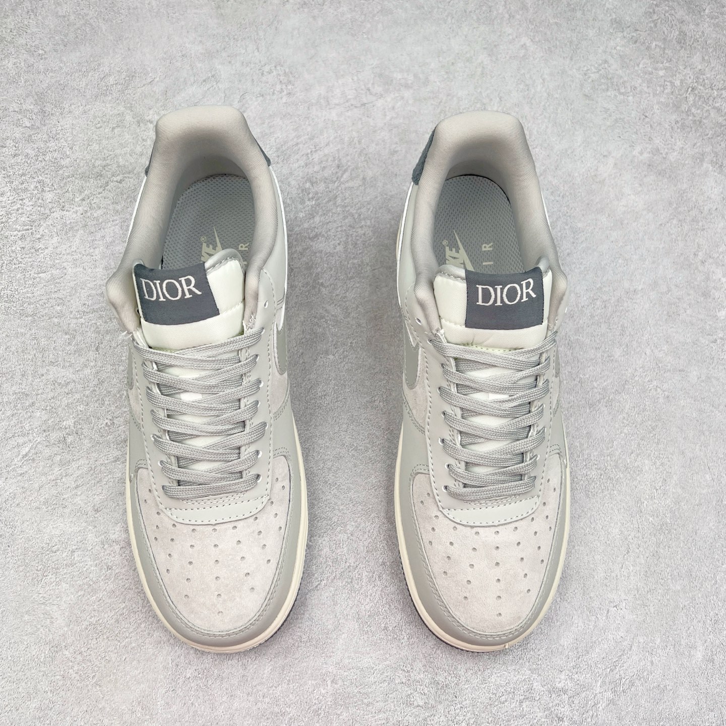 图片[2]-NK Air Force 1´07 Low 空军一号低帮百搭休闲运动板鞋 DF0188-041 柔软、弹性十足的缓震性能和出色的中底设计 横跨复古与现代的外型结合 造就出风靡全球 三十多年的Force 1 直到今天还深受青睐 实拍调校N版已经零色差零失真 百分百还原实物色彩所见即所得 不存在货不对板色差等低级问题 选购参考实物拍摄 不混卖不参货 只用心做好货严格选品 承诺混一赔十 尺码：36 36.5 37.5 38 38.5 39 40 40.5 41 42 42.5 43 44 44.5 45-选品中心