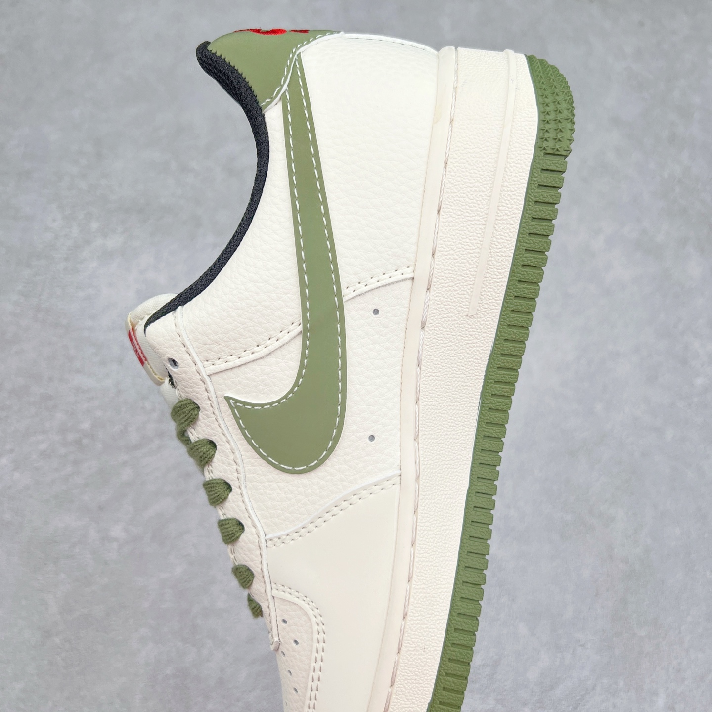 图片[7]-NK Air Force 1´07 Low 空军一号低帮百搭休闲运动板鞋 XS1958-566 柔软、弹性十足的缓震性能和出色的中底设计 横跨复古与现代的外型结合 造就出风靡全球 三十多年的Force 1 直到今天还深受青睐 实拍调校N版已经零色差零失真 百分百还原实物色彩所见即所得 不存在货不对板色差等低级问题 选购参考实物拍摄 不混卖不参货 只用心做好货严格选品 承诺混一赔十 尺码：36 36.5 37.5 38 38.5 39 40 40.5 41 42 42.5 43 44 44.5 45-选品中心