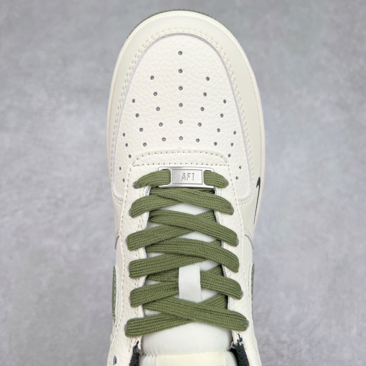 图片[4]-NK Air Force 1´07 Low 空军一号低帮百搭休闲运动板鞋 XS1958-566 柔软、弹性十足的缓震性能和出色的中底设计 横跨复古与现代的外型结合 造就出风靡全球 三十多年的Force 1 直到今天还深受青睐 实拍调校N版已经零色差零失真 百分百还原实物色彩所见即所得 不存在货不对板色差等低级问题 选购参考实物拍摄 不混卖不参货 只用心做好货严格选品 承诺混一赔十 尺码：36 36.5 37.5 38 38.5 39 40 40.5 41 42 42.5 43 44 44.5 45-选品中心