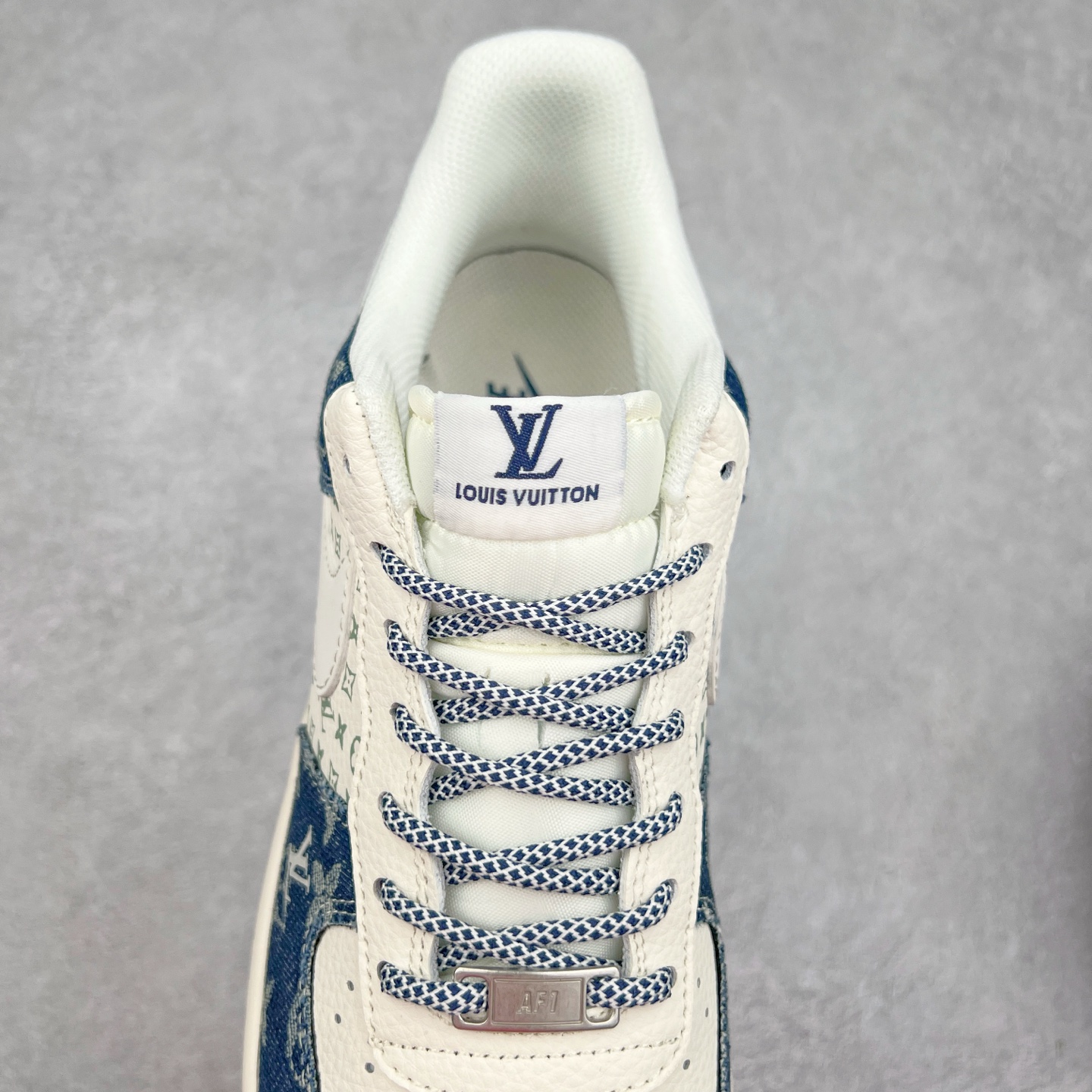 图片[5]-NK Air Force 1´07 Low 空军一号低帮百搭休闲运动板鞋 YX5066-318 柔软、弹性十足的缓震性能和出色的中底设计 横跨复古与现代的外型结合 造就出风靡全球 三十多年的Force 1 直到今天还深受青睐 实拍调校N版已经零色差零失真 百分百还原实物色彩所见即所得 不存在货不对板色差等低级问题 选购参考实物拍摄 不混卖不参货 只用心做好货严格选品 承诺混一赔十 尺码：36 36.5 37.5 38 38.5 39 40 40.5 41 42 42.5 43 44 44.5 45-选品中心