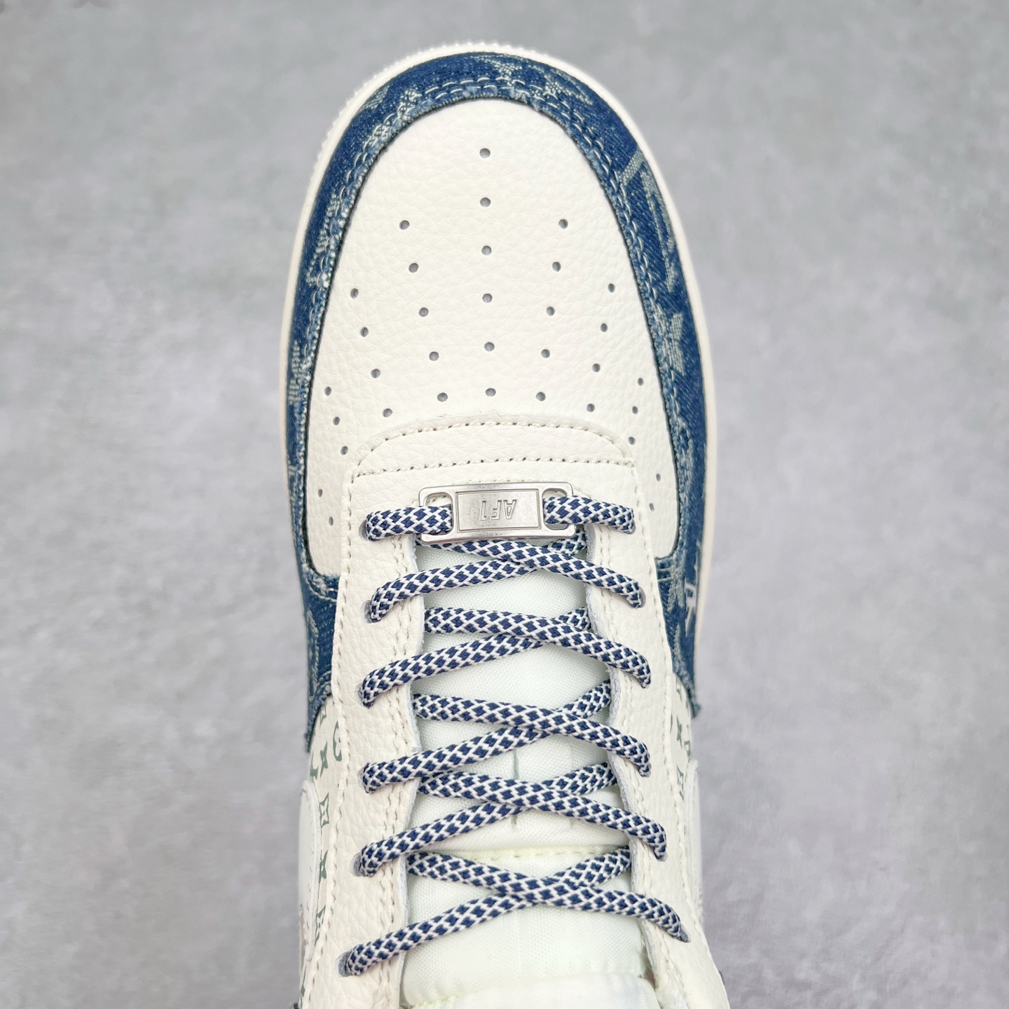 图片[4]-NK Air Force 1´07 Low 空军一号低帮百搭休闲运动板鞋 YX5066-318 柔软、弹性十足的缓震性能和出色的中底设计 横跨复古与现代的外型结合 造就出风靡全球 三十多年的Force 1 直到今天还深受青睐 实拍调校N版已经零色差零失真 百分百还原实物色彩所见即所得 不存在货不对板色差等低级问题 选购参考实物拍摄 不混卖不参货 只用心做好货严格选品 承诺混一赔十 尺码：36 36.5 37.5 38 38.5 39 40 40.5 41 42 42.5 43 44 44.5 45-选品中心