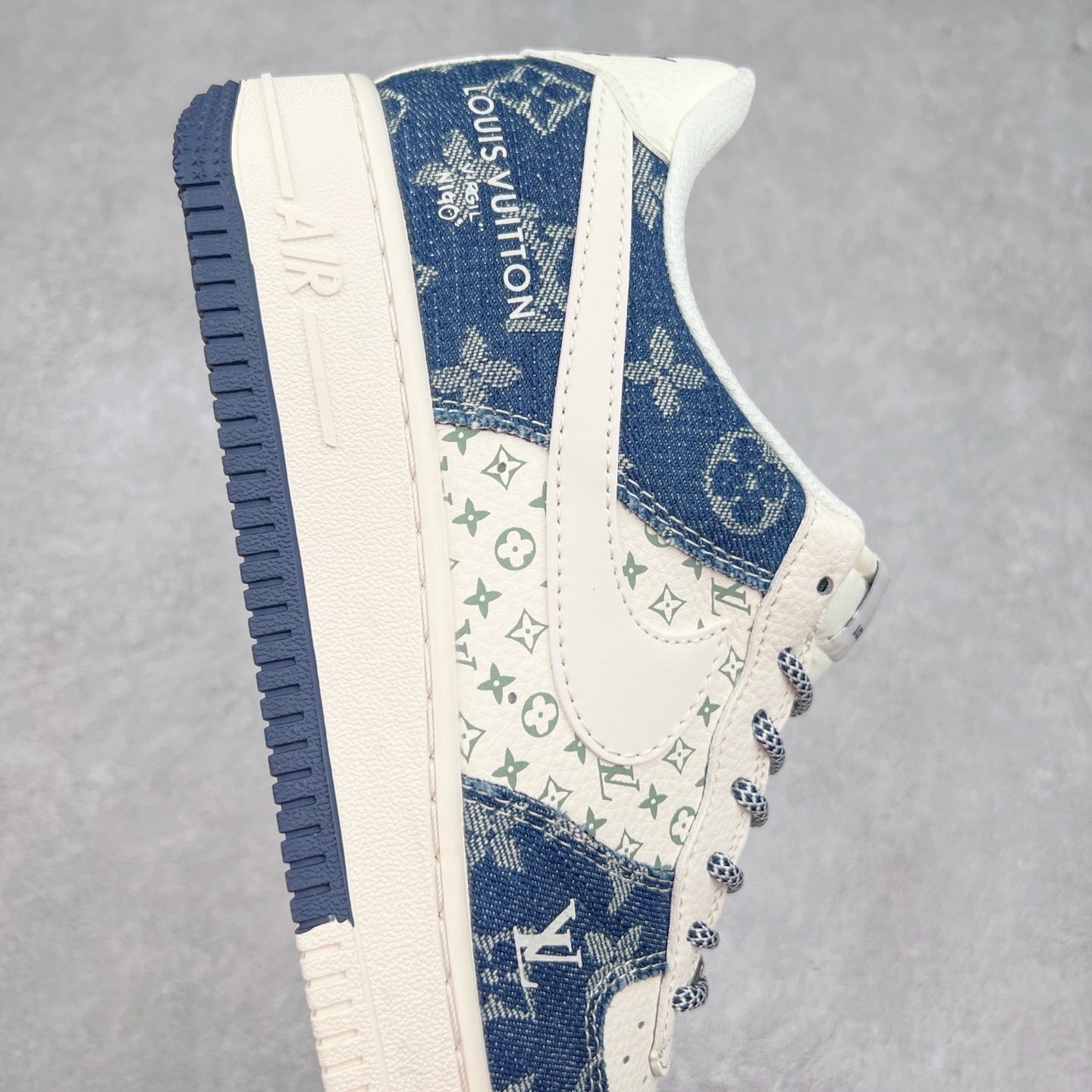 图片[6]-NK Air Force 1´07 Low 空军一号低帮百搭休闲运动板鞋 YX5066-318 柔软、弹性十足的缓震性能和出色的中底设计 横跨复古与现代的外型结合 造就出风靡全球 三十多年的Force 1 直到今天还深受青睐 实拍调校N版已经零色差零失真 百分百还原实物色彩所见即所得 不存在货不对板色差等低级问题 选购参考实物拍摄 不混卖不参货 只用心做好货严格选品 承诺混一赔十 尺码：36 36.5 37.5 38 38.5 39 40 40.5 41 42 42.5 43 44 44.5 45-选品中心