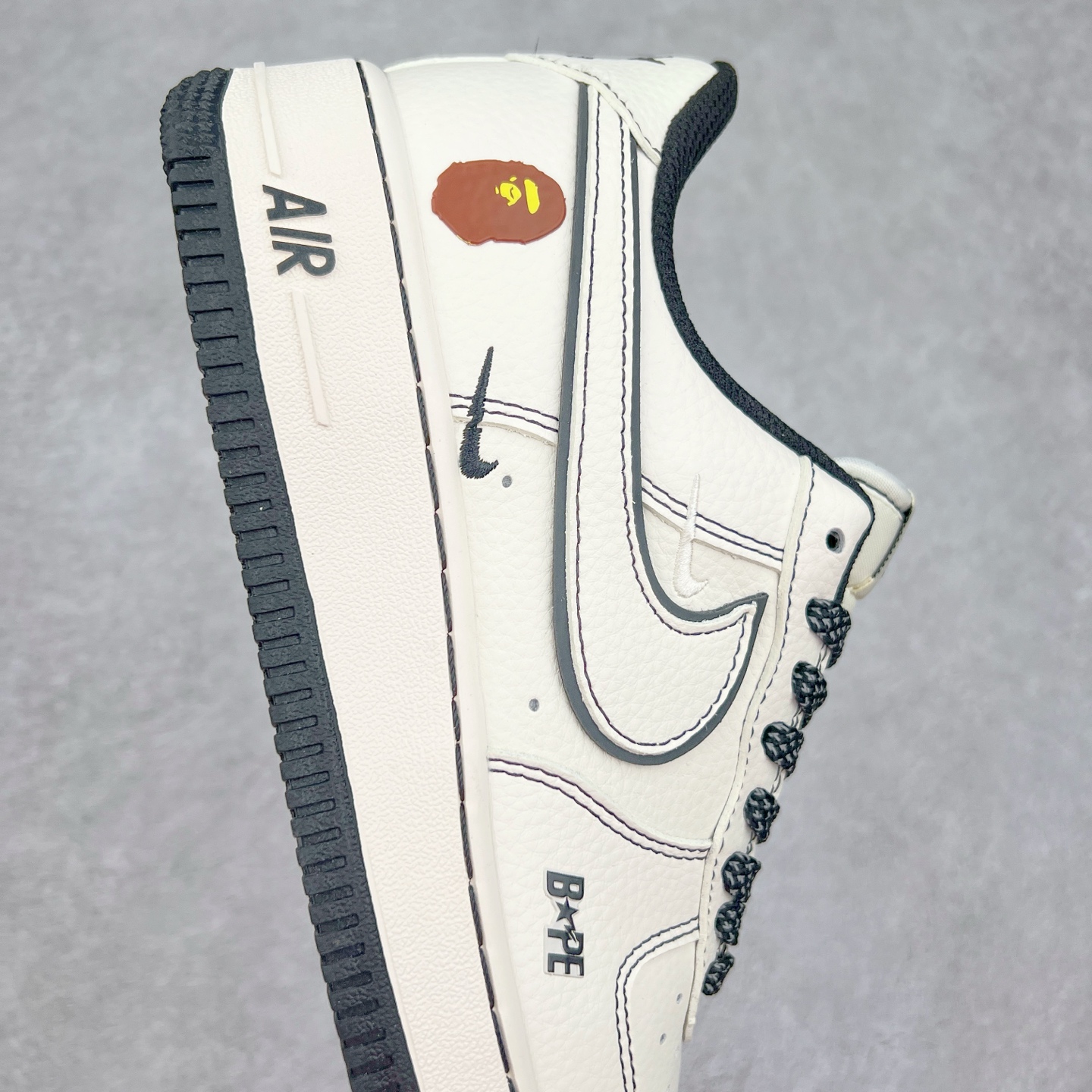 图片[6]-NK Air Force 1´07 Low 空军一号低帮百搭休闲运动板鞋 HH7518-067 柔软、弹性十足的缓震性能和出色的中底设计 横跨复古与现代的外型结合 造就出风靡全球 三十多年的Force 1 直到今天还深受青睐 实拍调校N版已经零色差零失真 百分百还原实物色彩所见即所得 不存在货不对板色差等低级问题 选购参考实物拍摄 不混卖不参货 只用心做好货严格选品 承诺混一赔十 尺码：36 36.5 37.5 38 38.5 39 40 40.5 41 42 42.5 43 44 44.5 45-选品中心