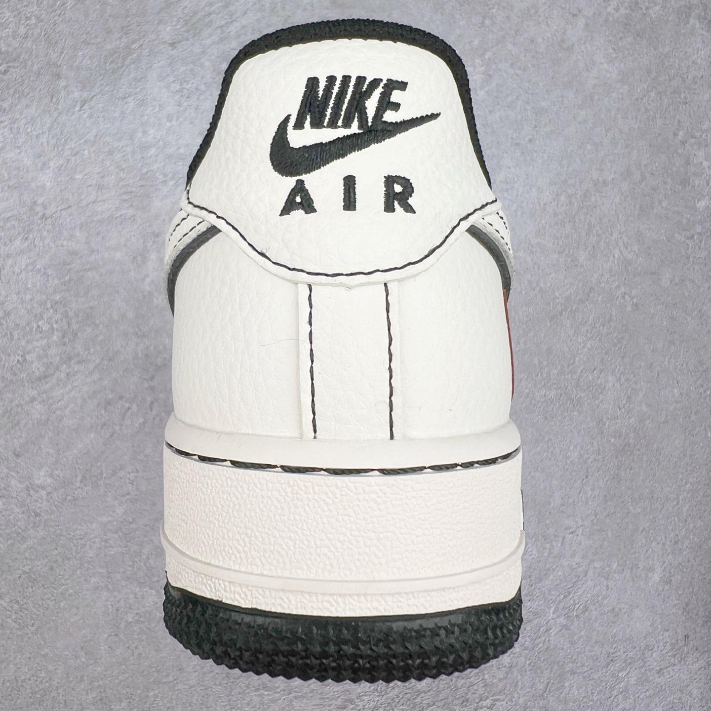 图片[8]-NK Air Force 1´07 Low 空军一号低帮百搭休闲运动板鞋 HH7518-067 柔软、弹性十足的缓震性能和出色的中底设计 横跨复古与现代的外型结合 造就出风靡全球 三十多年的Force 1 直到今天还深受青睐 实拍调校N版已经零色差零失真 百分百还原实物色彩所见即所得 不存在货不对板色差等低级问题 选购参考实物拍摄 不混卖不参货 只用心做好货严格选品 承诺混一赔十 尺码：36 36.5 37.5 38 38.5 39 40 40.5 41 42 42.5 43 44 44.5 45-选品中心