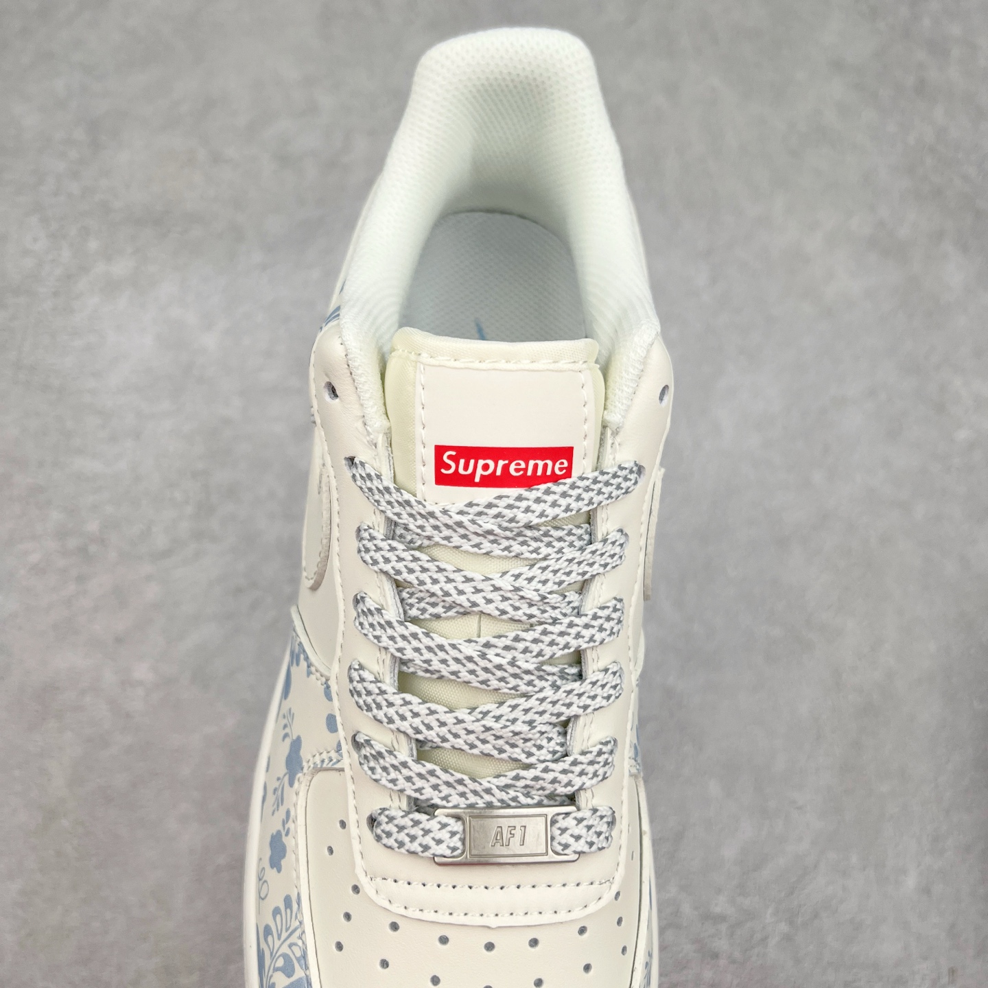 图片[5]-NK Air Force 1´07 Low 空军一号低帮百搭休闲运动板鞋 XX3168-137 柔软、弹性十足的缓震性能和出色的中底设计 横跨复古与现代的外型结合 造就出风靡全球 三十多年的Force 1 直到今天还深受青睐 实拍调校N版已经零色差零失真 百分百还原实物色彩所见即所得 不存在货不对板色差等低级问题 选购参考实物拍摄 不混卖不参货 只用心做好货严格选品 承诺混一赔十 尺码：36 36.5 37.5 38 38.5 39 40 40.5 41 42 42.5 43 44 44.5 45-选品中心