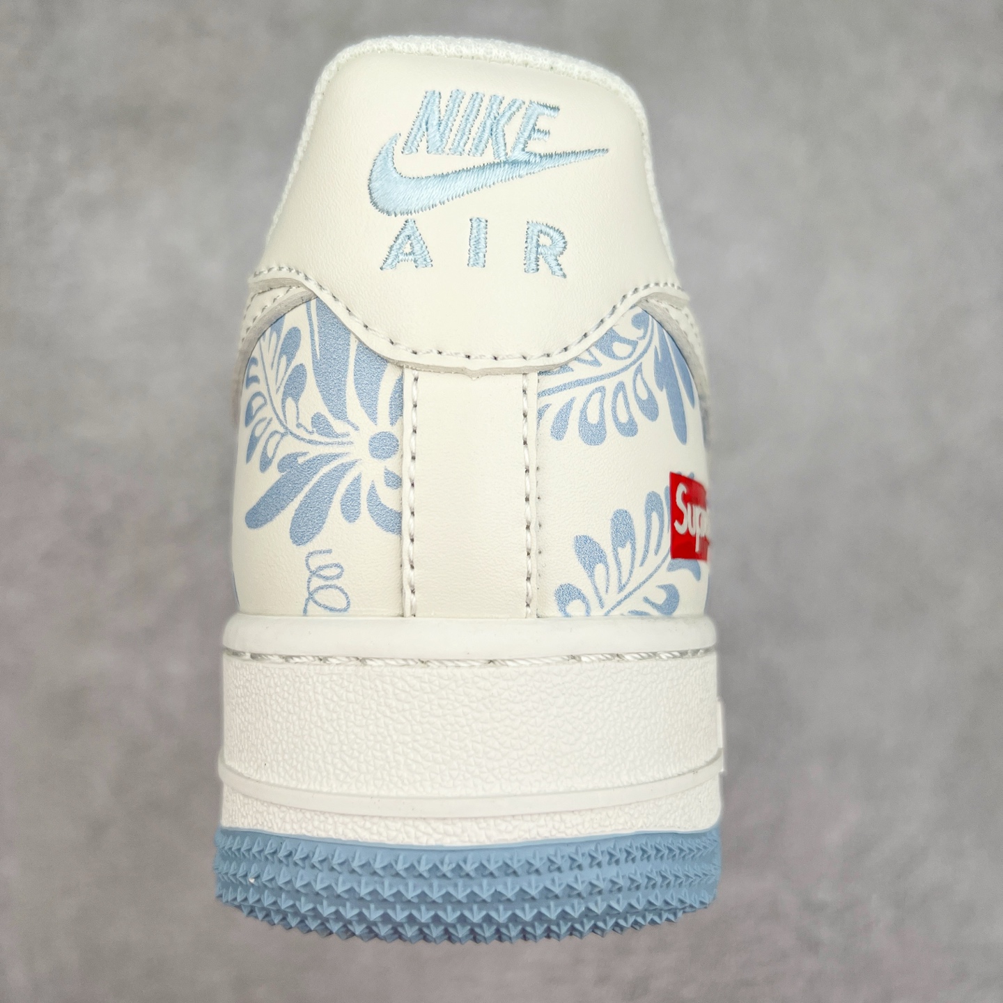 图片[8]-NK Air Force 1´07 Low 空军一号低帮百搭休闲运动板鞋 XX3168-137 柔软、弹性十足的缓震性能和出色的中底设计 横跨复古与现代的外型结合 造就出风靡全球 三十多年的Force 1 直到今天还深受青睐 实拍调校N版已经零色差零失真 百分百还原实物色彩所见即所得 不存在货不对板色差等低级问题 选购参考实物拍摄 不混卖不参货 只用心做好货严格选品 承诺混一赔十 尺码：36 36.5 37.5 38 38.5 39 40 40.5 41 42 42.5 43 44 44.5 45-选品中心