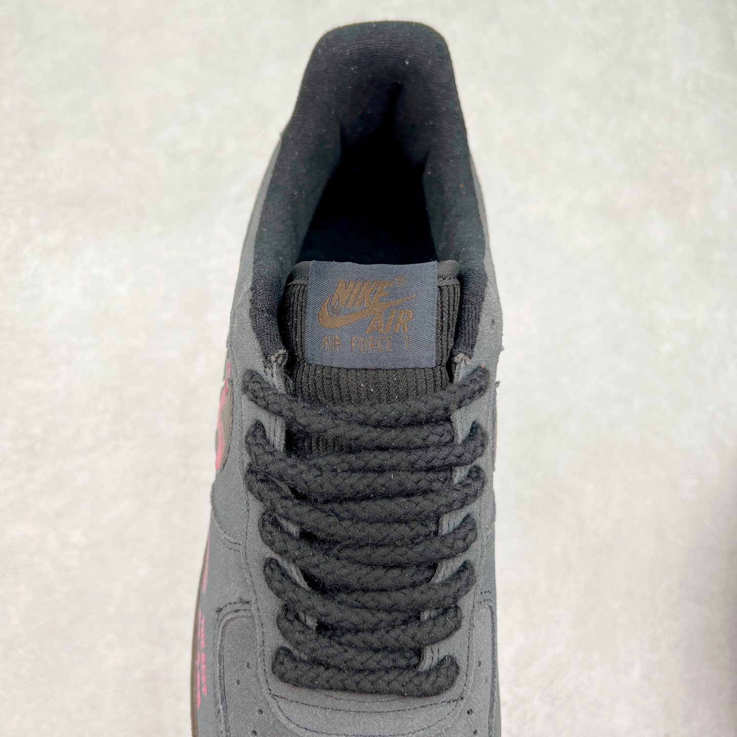 图片[5]-NK Air Force 1´07 Low 空军一号低帮百搭休闲运动板鞋 DM6868-065 柔软、弹性十足的缓震性能和出色的中底设计 横跨复古与现代的外型结合 造就出风靡全球 三十多年的Force 1 直到今天还深受青睐 实拍调校N版已经零色差零失真 百分百还原实物色彩所见即所得 不存在货不对板色差等低级问题 选购参考实物拍摄 不混卖不参货 只用心做好货严格选品 承诺混一赔十 尺码：36 36.5 37.5 38 38.5 39 40 40.5 41 42 42.5 43 44 44.5 45-选品中心