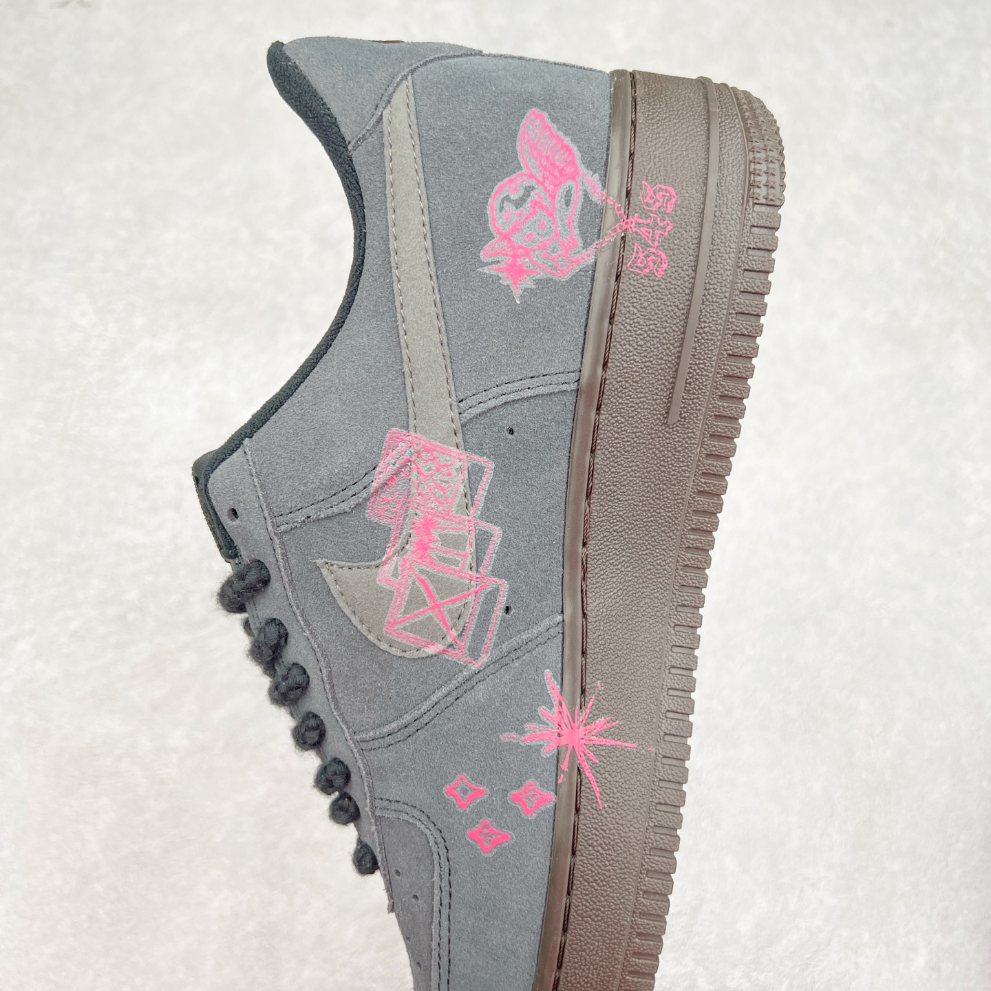 图片[7]-NK Air Force 1´07 Low 空军一号低帮百搭休闲运动板鞋 DM6868-065 柔软、弹性十足的缓震性能和出色的中底设计 横跨复古与现代的外型结合 造就出风靡全球 三十多年的Force 1 直到今天还深受青睐 实拍调校N版已经零色差零失真 百分百还原实物色彩所见即所得 不存在货不对板色差等低级问题 选购参考实物拍摄 不混卖不参货 只用心做好货严格选品 承诺混一赔十 尺码：36 36.5 37.5 38 38.5 39 40 40.5 41 42 42.5 43 44 44.5 45-选品中心