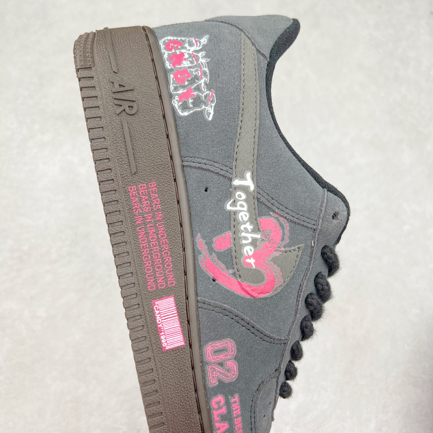 图片[6]-NK Air Force 1´07 Low 空军一号低帮百搭休闲运动板鞋 DM6868-065 柔软、弹性十足的缓震性能和出色的中底设计 横跨复古与现代的外型结合 造就出风靡全球 三十多年的Force 1 直到今天还深受青睐 实拍调校N版已经零色差零失真 百分百还原实物色彩所见即所得 不存在货不对板色差等低级问题 选购参考实物拍摄 不混卖不参货 只用心做好货严格选品 承诺混一赔十 尺码：36 36.5 37.5 38 38.5 39 40 40.5 41 42 42.5 43 44 44.5 45-选品中心