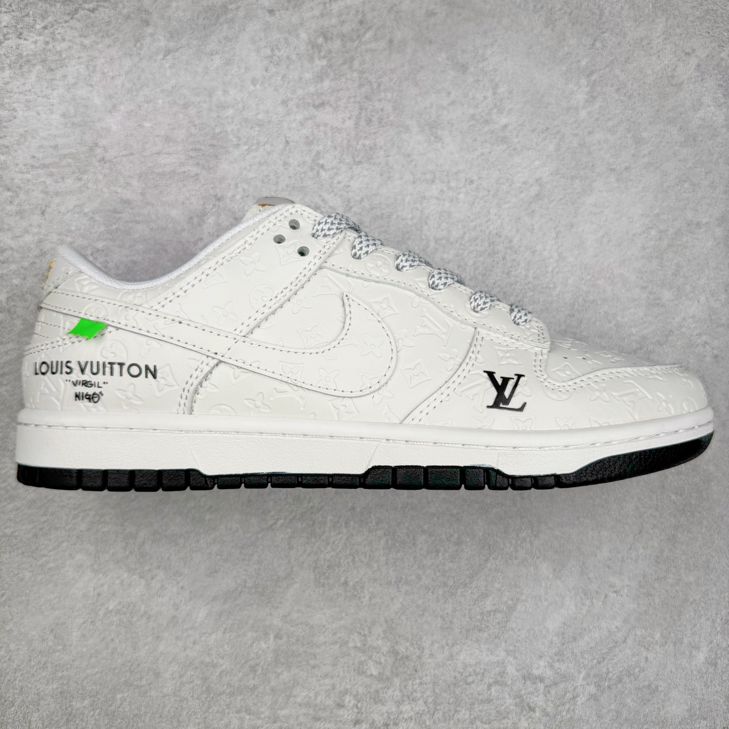 NK Dunk Low 定制配色 XX3168-145 大厂出品 极力推荐 原装头层材料 独家版型蒸餾加工帶來的是更好的视觉和脚感体验大厂纯原品质出货 清洁度 电绣工艺 皮料切割干净无任何毛边 细节完美 实拍调校N版已经零色差零失真 百分百还原实物色彩所见即所得 不存在货不对板色差等低级问题 选购参考实物拍摄 不混卖不参货 只用心做好货严格选品 承诺混一赔十 尺码：36 36.5 37.5 38 38.5 39 40 40.5 41 42 42.5 43 44 44.5 45-选品中心