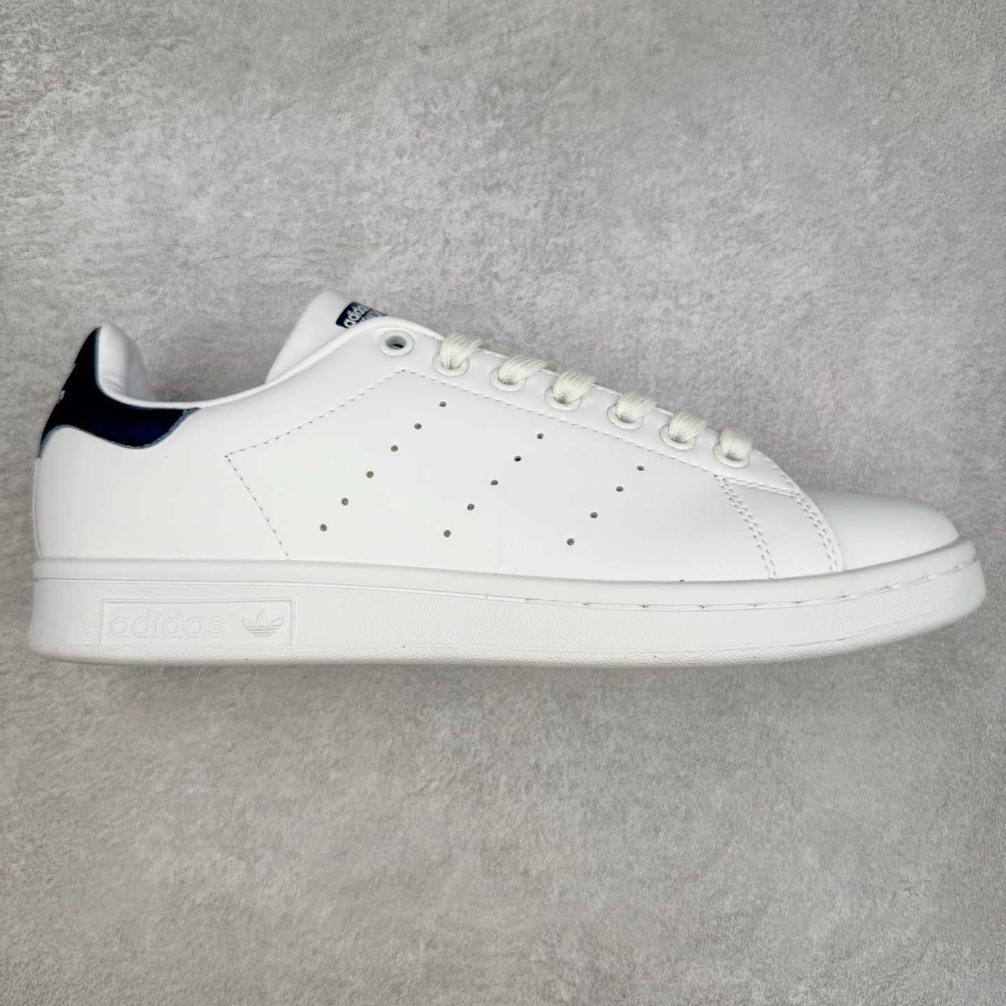 AD Stan Smith 三叶草史密斯 男女中性运动鞋休闲鞋板鞋 M20325 尺码：36 36.5 37 38 38.5 39 40 40.5 41 42 42.5 43 44-选品中心