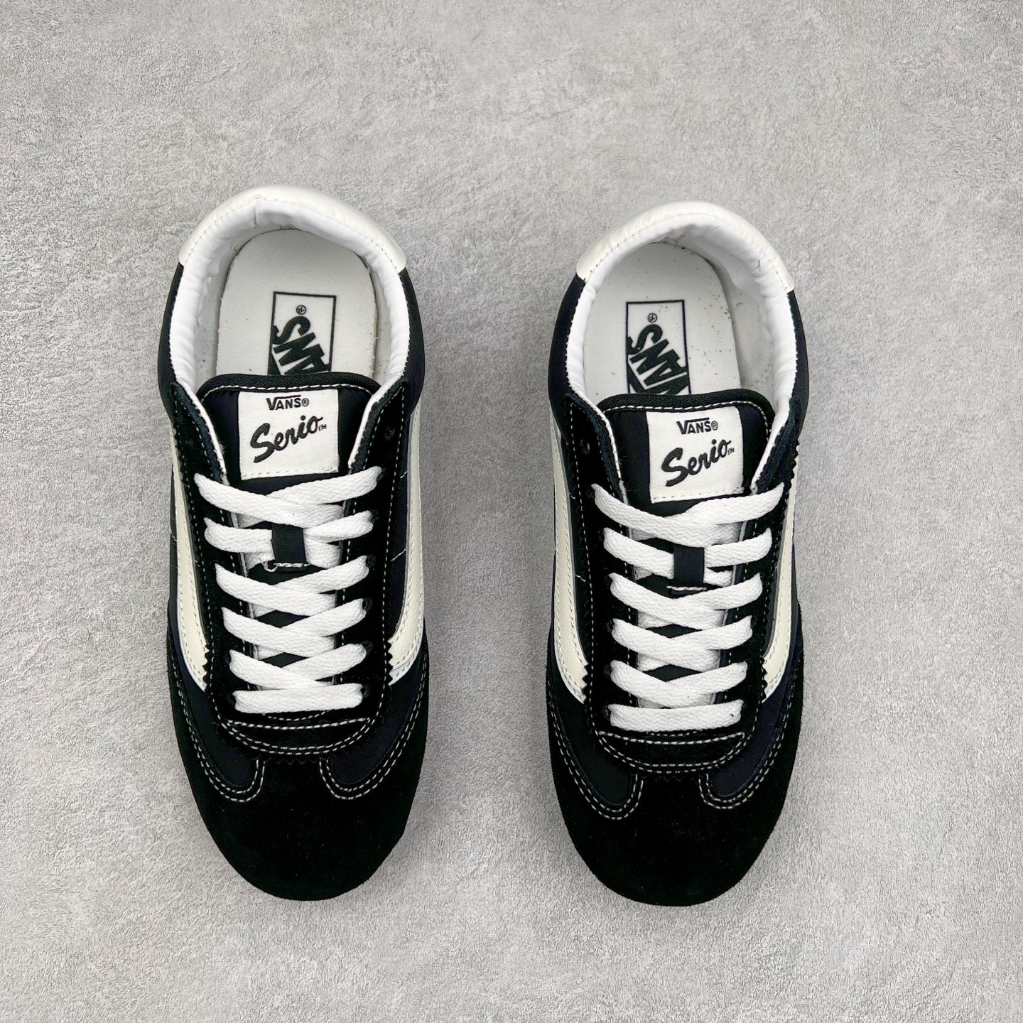 图片[2]-Vans Super LowPro 黑白 官方新款 复古薄底德训鞋系列 以经典Vans Serio为灵感，氛围感樱花粉，与春日街头适配度拉满，一脚踩进浅浅春色。华夫大底搭上 EVA 泡棉科技，脚感舒适怎么Live都生动，轻盈出门！ 货号：VN000D83O3N 尺码：35 36 36.5 37 38 38.5 39 40-选品中心