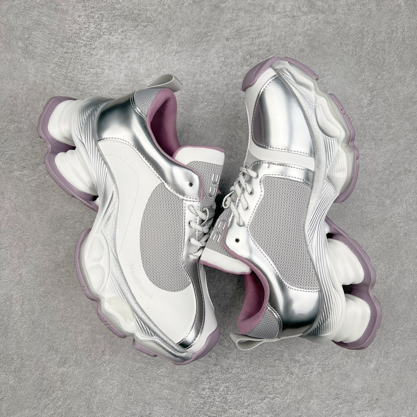 图片[3]-2025赵露思，新晋潮流鞋靴品 GG-CC 5CM厚底增高 星河粒子 月牙底绑带休闲运动老爹鞋 春日踏青舒适度和少女感 GGCC运动休闲鞋界的白月光🌙 白黄紫配色好温柔 三层组合月牙底 柔软有弹性的月牙底和增加舒适度显腿长的5cm增高 长时间走路和站立都不累脚 不管怎么搭配都好看 尺码：35 36 37 38 39 40-选品中心