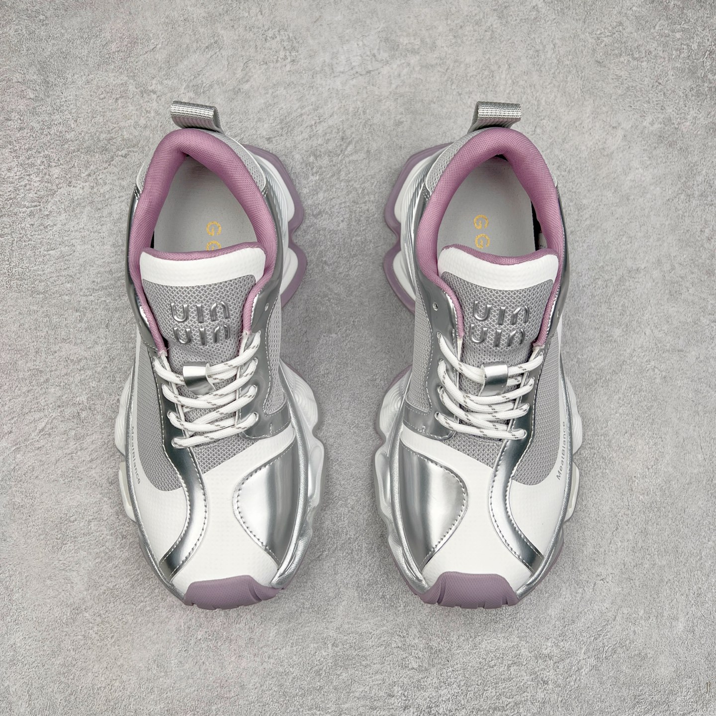 图片[2]-2025赵露思，新晋潮流鞋靴品 GG-CC 5CM厚底增高 星河粒子 月牙底绑带休闲运动老爹鞋 春日踏青舒适度和少女感 GGCC运动休闲鞋界的白月光🌙 白黄紫配色好温柔 三层组合月牙底 柔软有弹性的月牙底和增加舒适度显腿长的5cm增高 长时间走路和站立都不累脚 不管怎么搭配都好看 尺码：35 36 37 38 39 40-选品中心