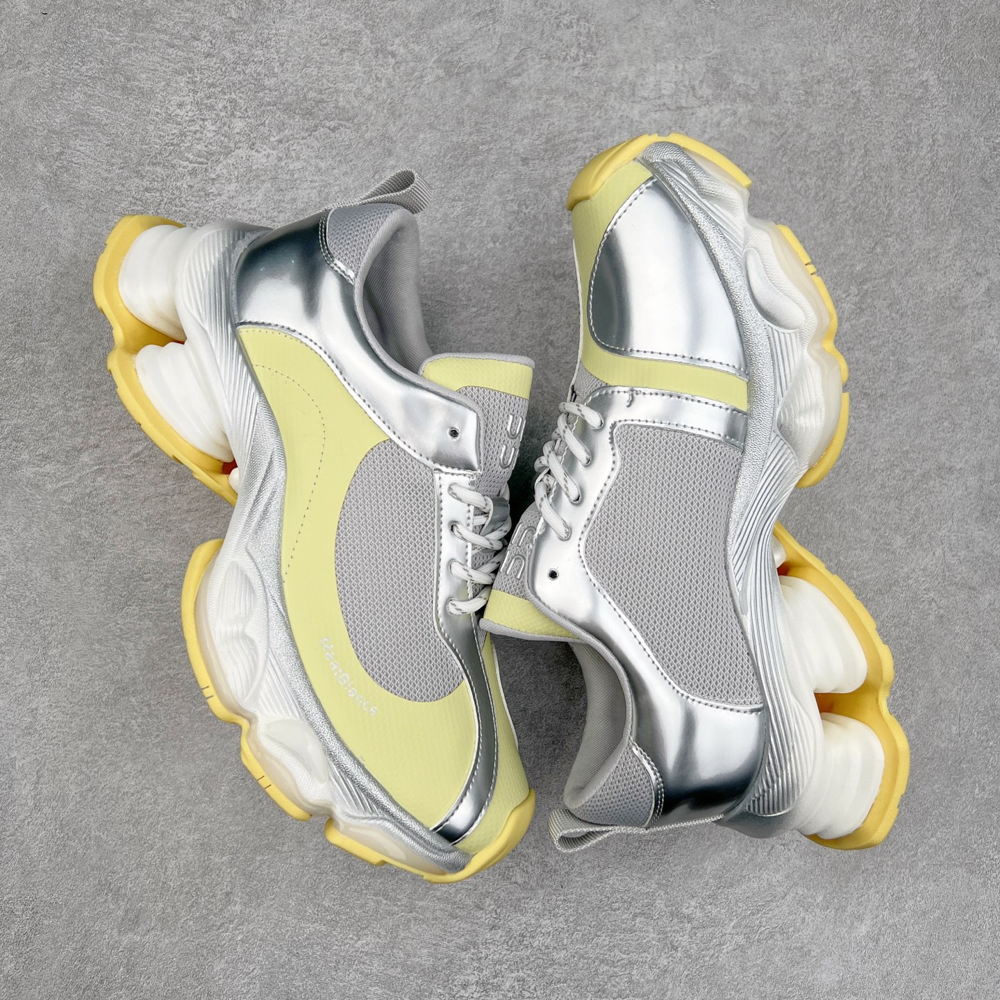 图片[3]-2025赵露思，新晋潮流鞋靴品 GG-CC 5CM厚底增高 星河粒子 月牙底绑带休闲运动老爹鞋 春日踏青舒适度和少女感 GGCC运动休闲鞋界的白月光🌙 白黄紫配色好温柔 三层组合月牙底 柔软有弹性的月牙底和增加舒适度显腿长的5cm增高 长时间走路和站立都不累脚 不管怎么搭配都好看 尺码：35 36 37 38 39 40-选品中心