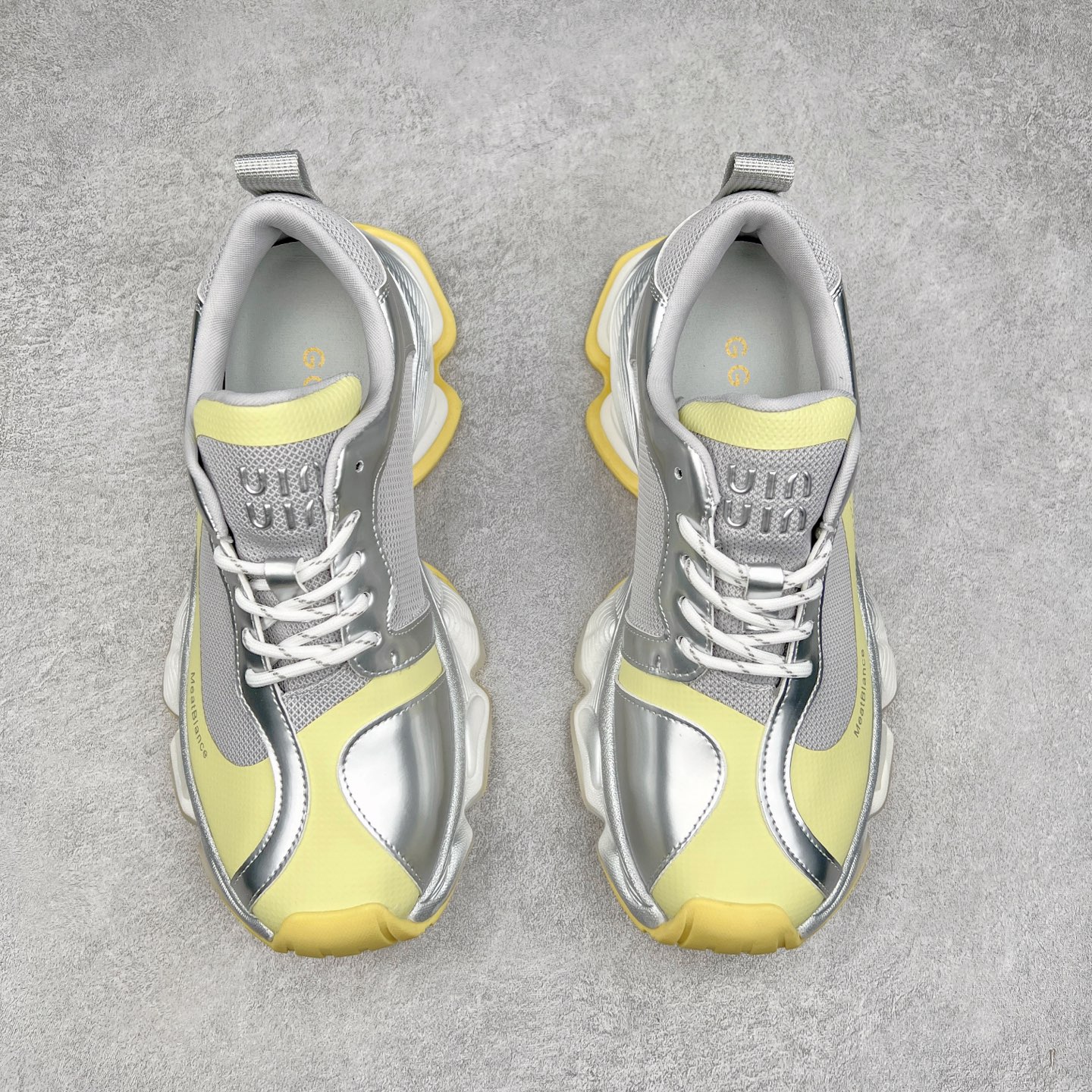 图片[2]-2025赵露思，新晋潮流鞋靴品 GG-CC 5CM厚底增高 星河粒子 月牙底绑带休闲运动老爹鞋 春日踏青舒适度和少女感 GGCC运动休闲鞋界的白月光🌙 白黄紫配色好温柔 三层组合月牙底 柔软有弹性的月牙底和增加舒适度显腿长的5cm增高 长时间走路和站立都不累脚 不管怎么搭配都好看 尺码：35 36 37 38 39 40-选品中心