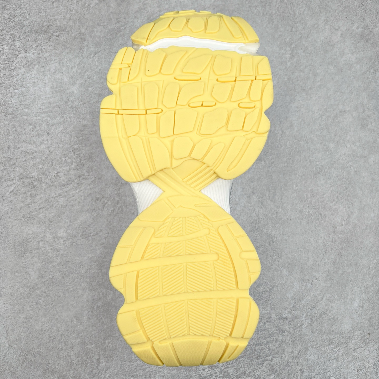 图片[9]-2025赵露思，新晋潮流鞋靴品 GG-CC 5CM厚底增高 星河粒子 月牙底绑带休闲运动老爹鞋 春日踏青舒适度和少女感 GGCC运动休闲鞋界的白月光🌙 白黄紫配色好温柔 三层组合月牙底 柔软有弹性的月牙底和增加舒适度显腿长的5cm增高 长时间走路和站立都不累脚 不管怎么搭配都好看 尺码：35 36 37 38 39 40-选品中心