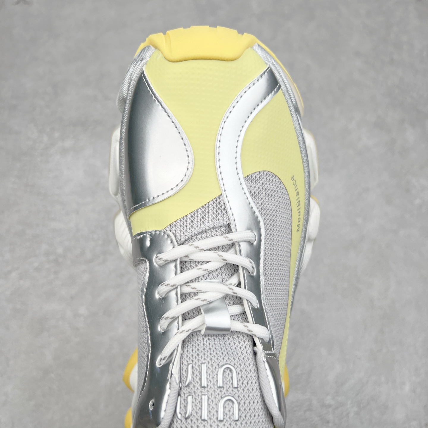 图片[4]-2025赵露思，新晋潮流鞋靴品 GG-CC 5CM厚底增高 星河粒子 月牙底绑带休闲运动老爹鞋 春日踏青舒适度和少女感 GGCC运动休闲鞋界的白月光🌙 白黄紫配色好温柔 三层组合月牙底 柔软有弹性的月牙底和增加舒适度显腿长的5cm增高 长时间走路和站立都不累脚 不管怎么搭配都好看 尺码：35 36 37 38 39 40-选品中心