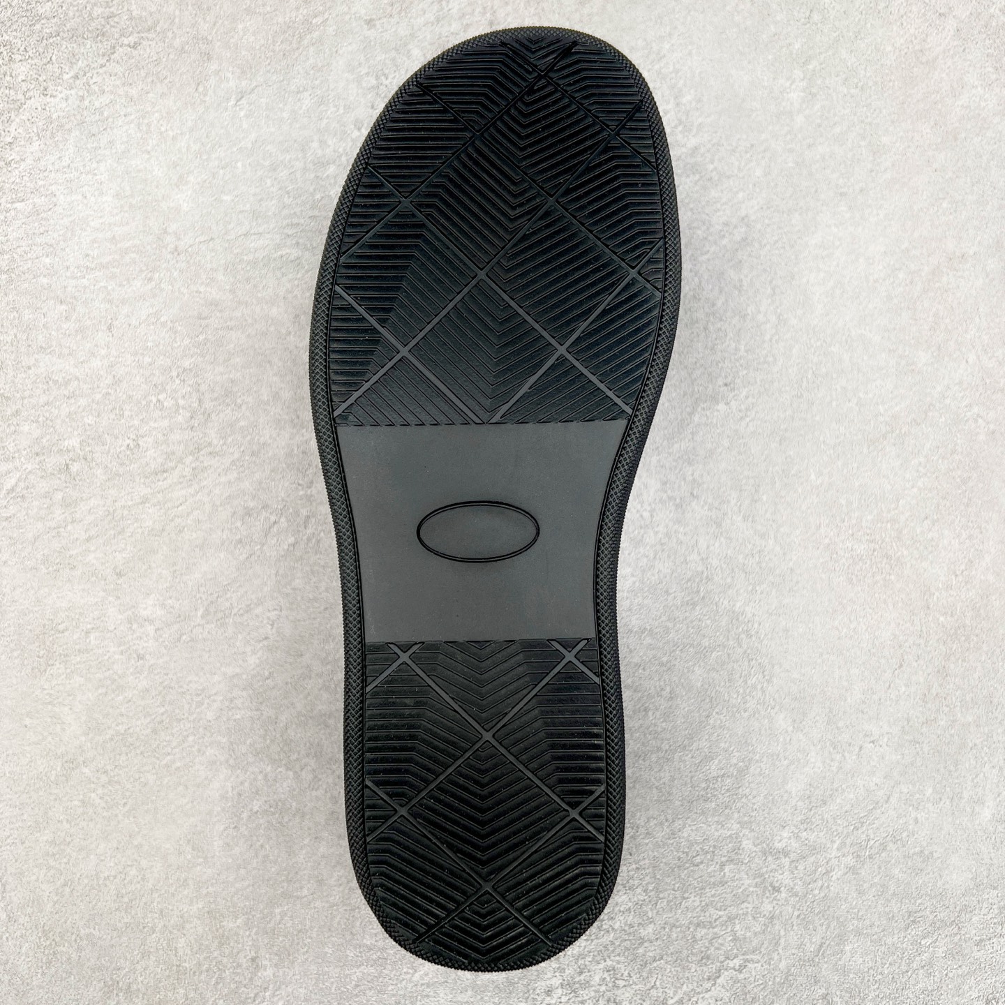 图片[9]-ECCO爱步乐福鞋男 夏季真皮透气舒适一脚蹬豆豆鞋 轻巧莫克 甄选全粒面牛皮鞋面，触感柔软，色泽温润，舒适穿着体验 符合人体工学的产品设计，对脚型包容度更高 皮质衬里，细腻柔软，亲肤透气，保持良好的鞋内环境 数道工序，由经验丰富的鞋匠精心缝制，展现更高的品质 PU/TPU鞋底，轻盈柔韧，舒适耐穿 时尚通勤 型走职场 尺码：38 39 40 41 42 43 44（皮鞋码）-选品中心