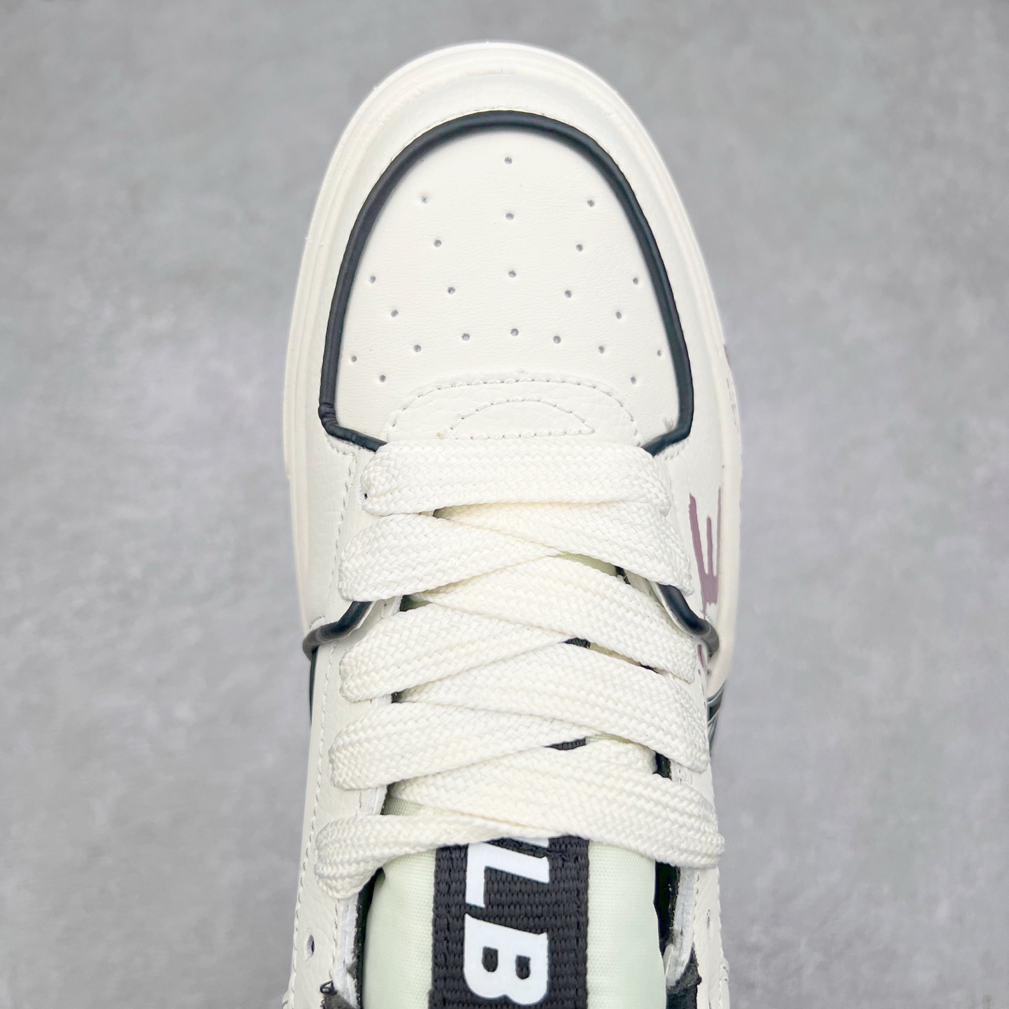 图片[4]-MLB Chunky Liner Basic 复古印花学长鞋系列低帮轻量增高厚底百搭休闲运动慢跑鞋板鞋 Korea韩国联名NY美国榄球纽约洋基队限定 韩国代购专供 全套原楦原纸板原厂数据开发 正确中底拉帮中底网布细节 平台代购专供 左脚内置芯片 韩国代购吊牌标贴 独家一比一RB+MD组合大底 高频后跟小人Logo精准对位立体饱满 正确网布加超迁鞋面 转印中底走线紧密 转印Logo工艺表层防刮不掉色 尺码：35 36 36.5 37.5 38 38.5 39 40 40.5 41 42 42.5 43 44 45-选品中心