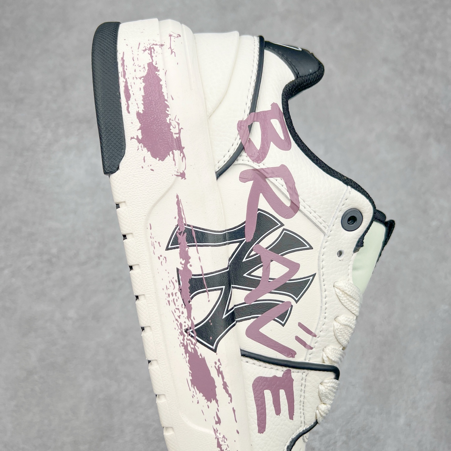 图片[6]-MLB Chunky Liner Basic 复古印花学长鞋系列低帮轻量增高厚底百搭休闲运动慢跑鞋板鞋 Korea韩国联名NY美国榄球纽约洋基队限定 韩国代购专供 全套原楦原纸板原厂数据开发 正确中底拉帮中底网布细节 平台代购专供 左脚内置芯片 韩国代购吊牌标贴 独家一比一RB+MD组合大底 高频后跟小人Logo精准对位立体饱满 正确网布加超迁鞋面 转印中底走线紧密 转印Logo工艺表层防刮不掉色 尺码：35 36 36.5 37.5 38 38.5 39 40 40.5 41 42 42.5 43 44 45-选品中心