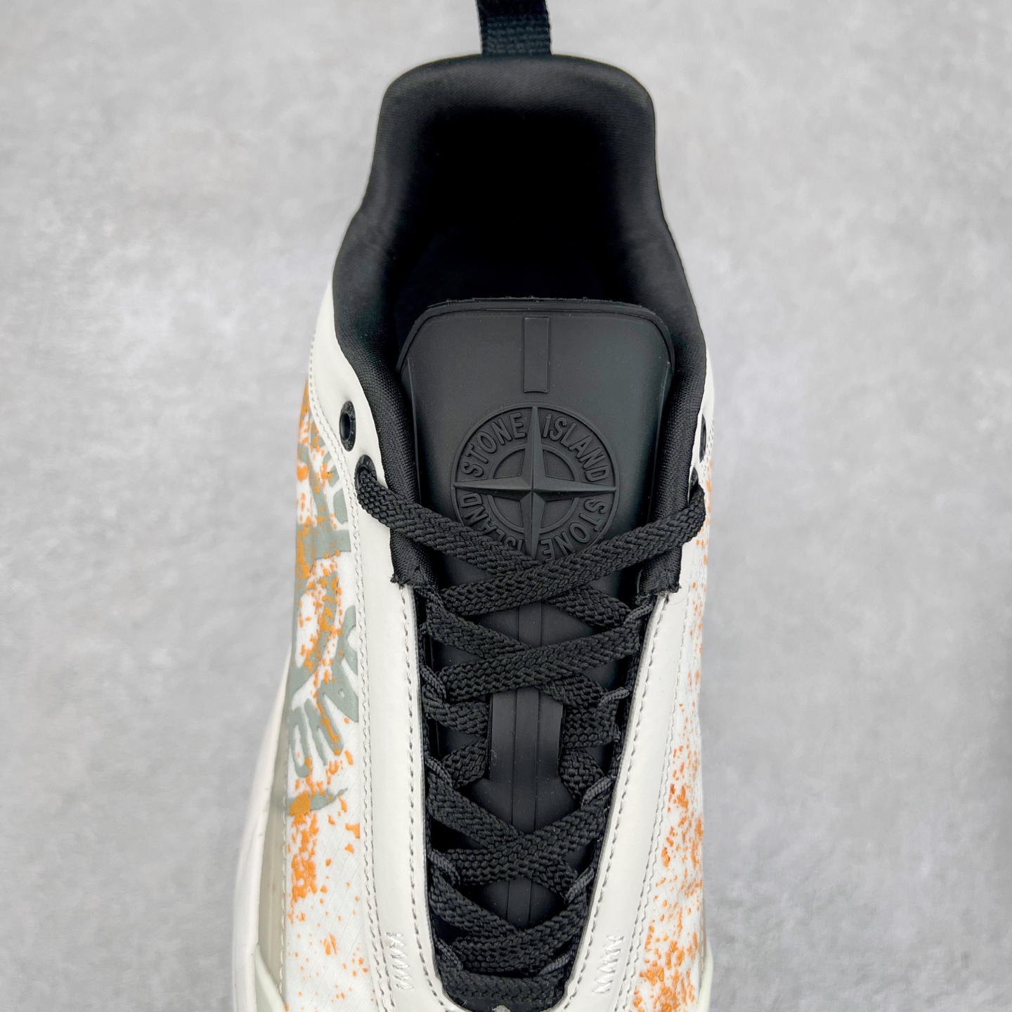 图片[5]-Stone Island Grime Panelled 石头岛黑褐色舒适时尚低帮生活休闲鞋 石头岛作不仅是科技面料和织物染色典范并加入了创新机能美学，兼顾功能性与时尚感，颠覆传统休闲服饰的想象。尺码：36 37 37.5 38 38.5 39 39.5 40 40.5 41.5 42 42.5 43 44 44.5 45-选品中心