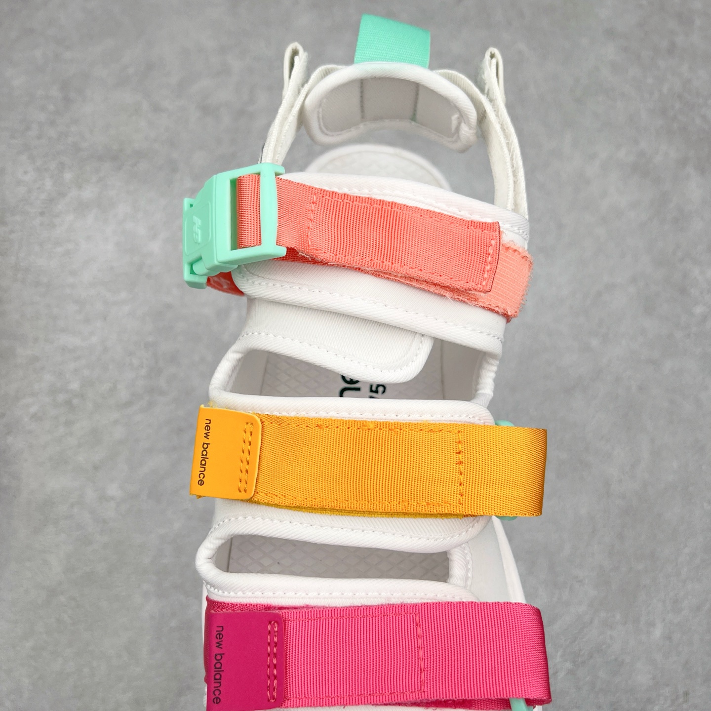 图片[5]-New Balance 新百伦NB SD3205 经典沙滩凉鞋 韩国专柜订单 MD高频软底 原厂织带面料 弹力扣 将机能美学融入到夏日凉鞋设计中 兼具舒适度与时尚感 早在韩国一经推出 迅速席卷潮流圈 尺码：35/44-选品中心